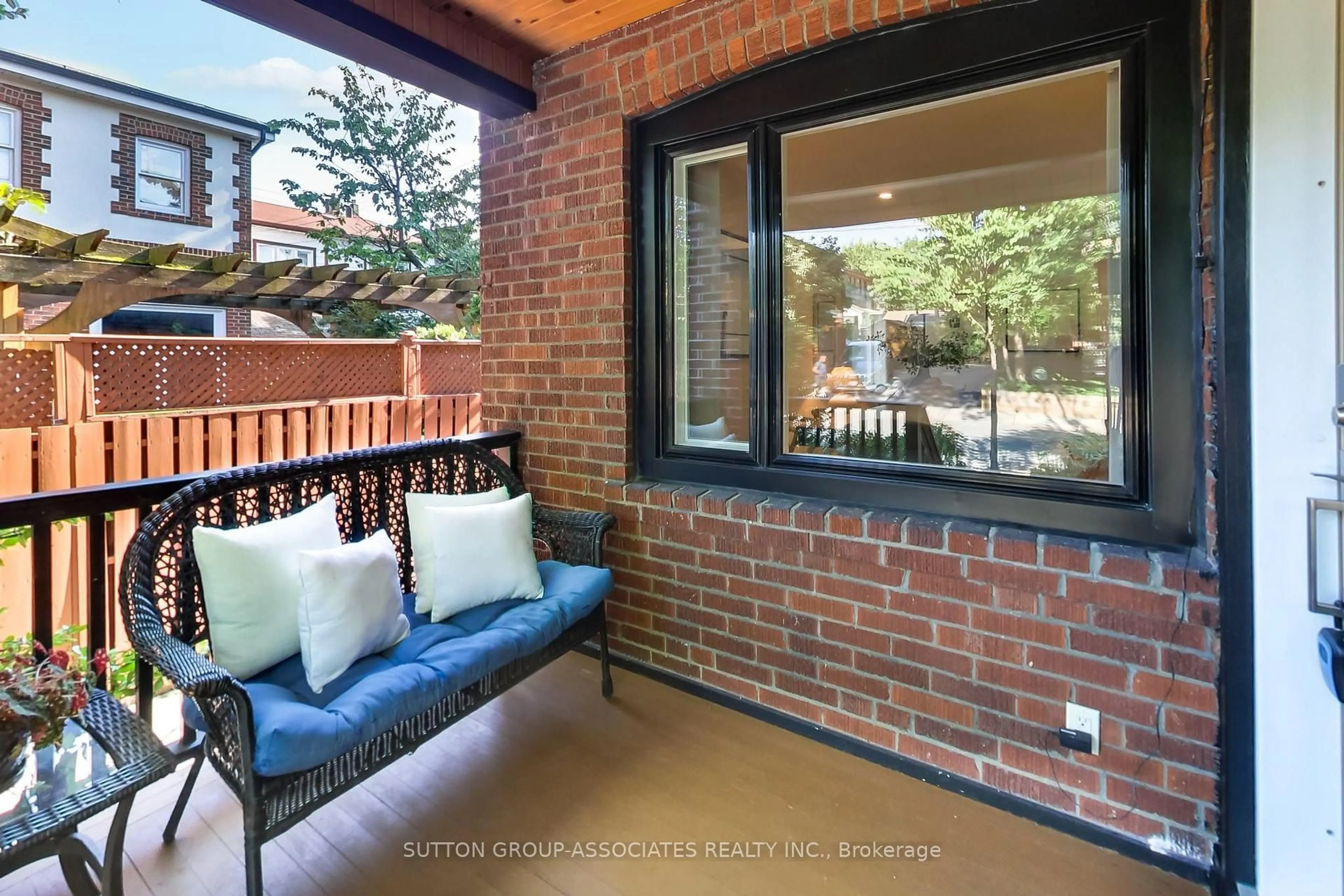 Patio, unknown for 10 Winnett Ave, Toronto Ontario M6C 3L3