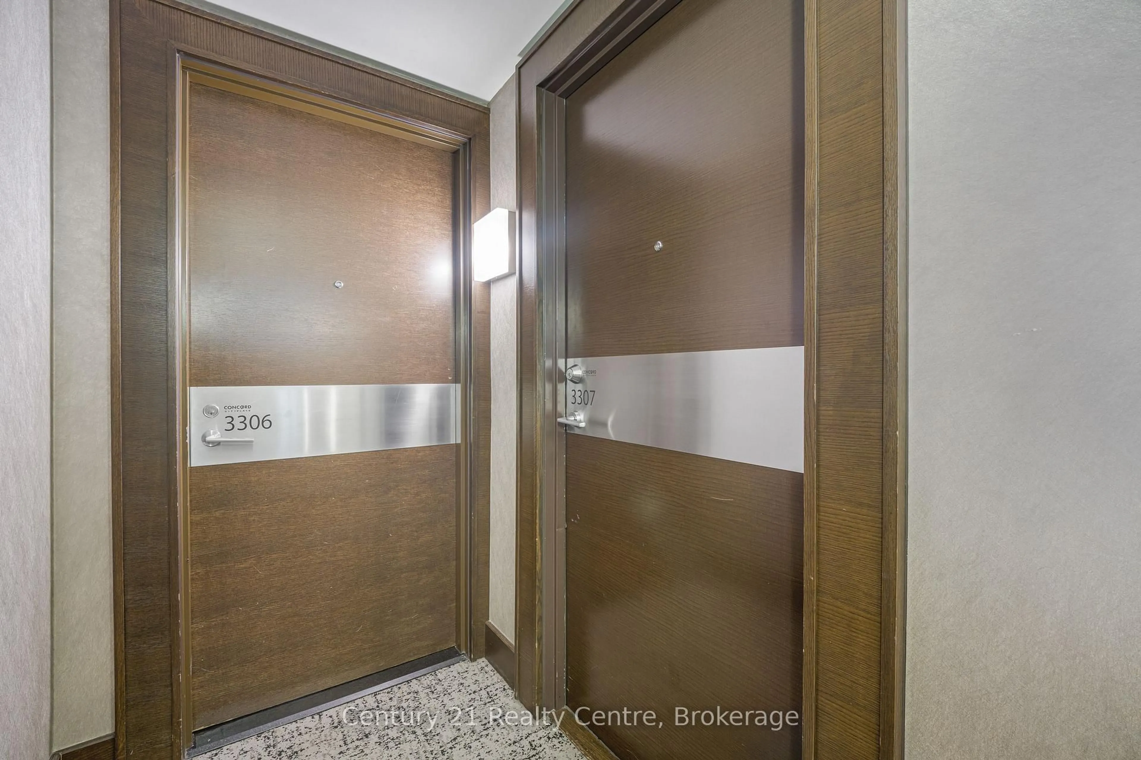 Indoor foyer for 21 Iceboat Terr #3307, Toronto Ontario M5V 4A9
