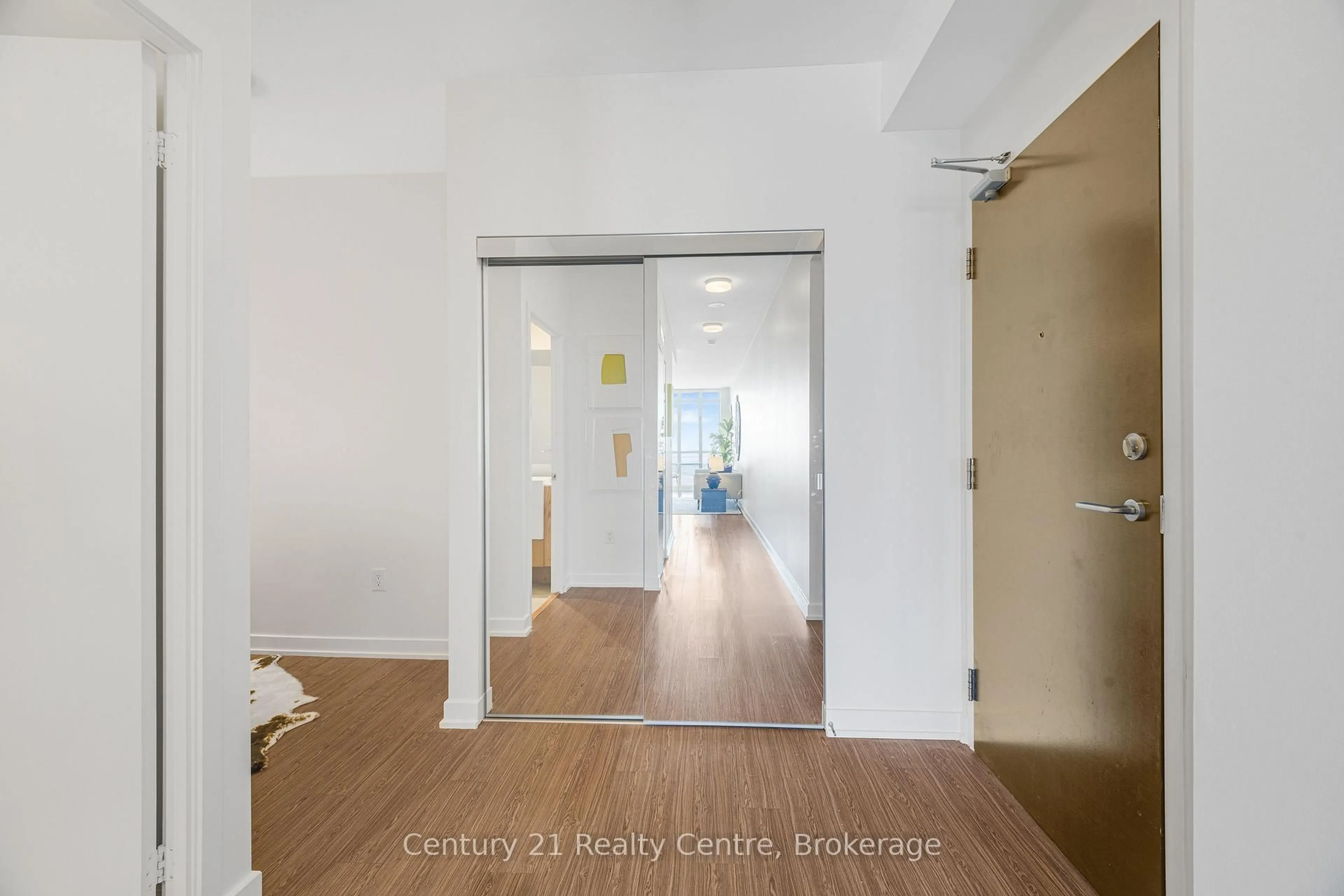 Indoor entryway for 21 Iceboat Terr #3307, Toronto Ontario M5V 4A9