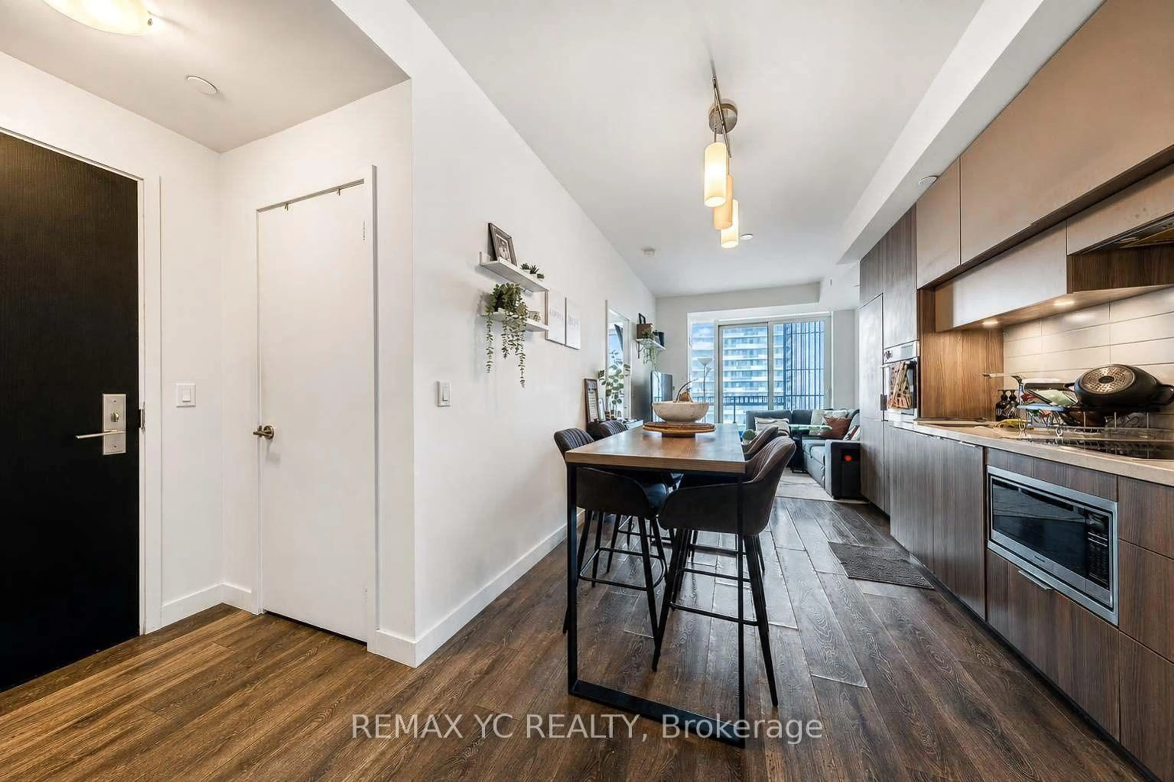 Unknown for 8 Eglinton Ave #4812, Toronto Ontario M4P 1A6