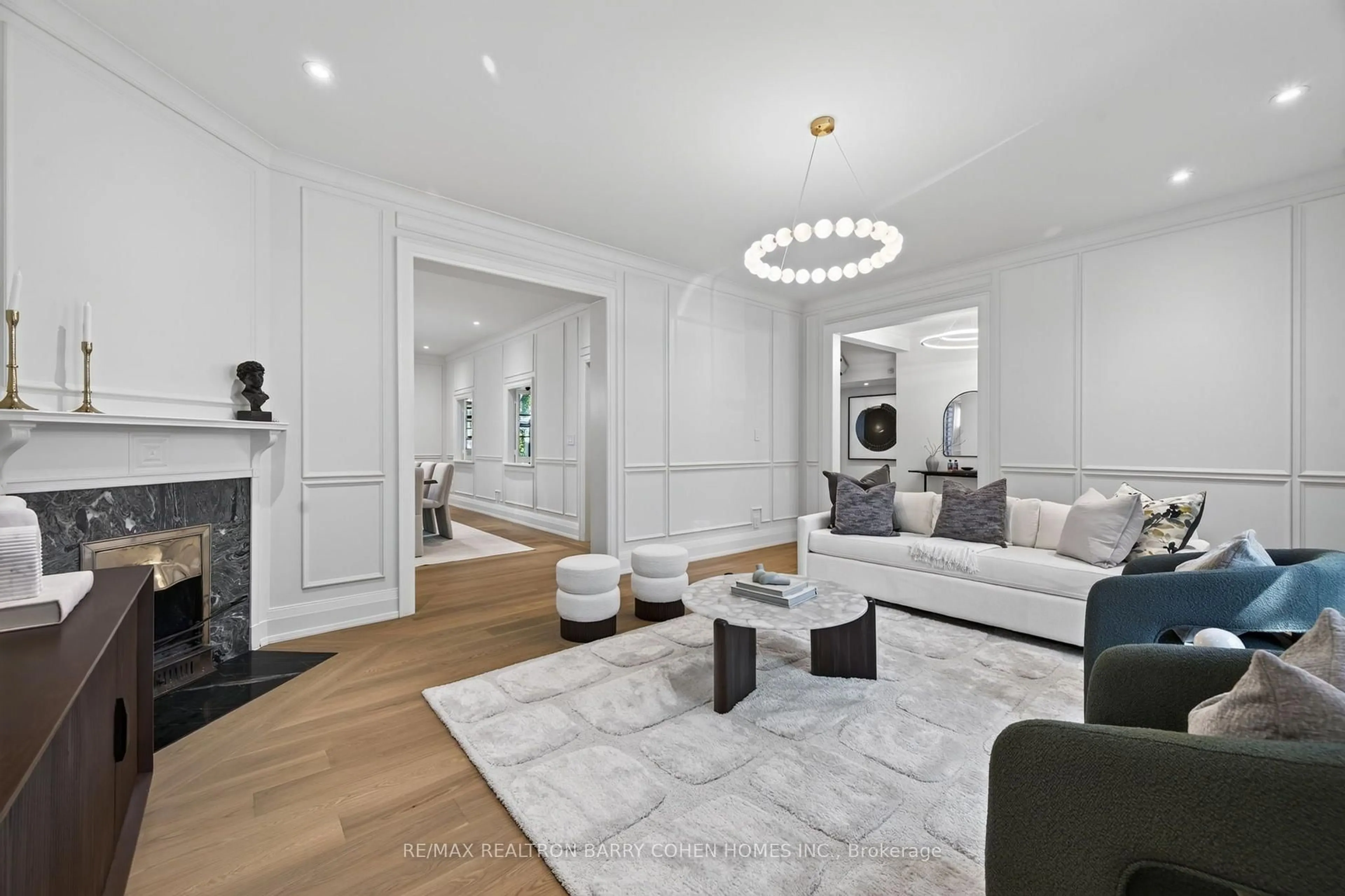 Living room with furniture, unknown for 23 South Dr, Toronto Ontario M4W 1R2