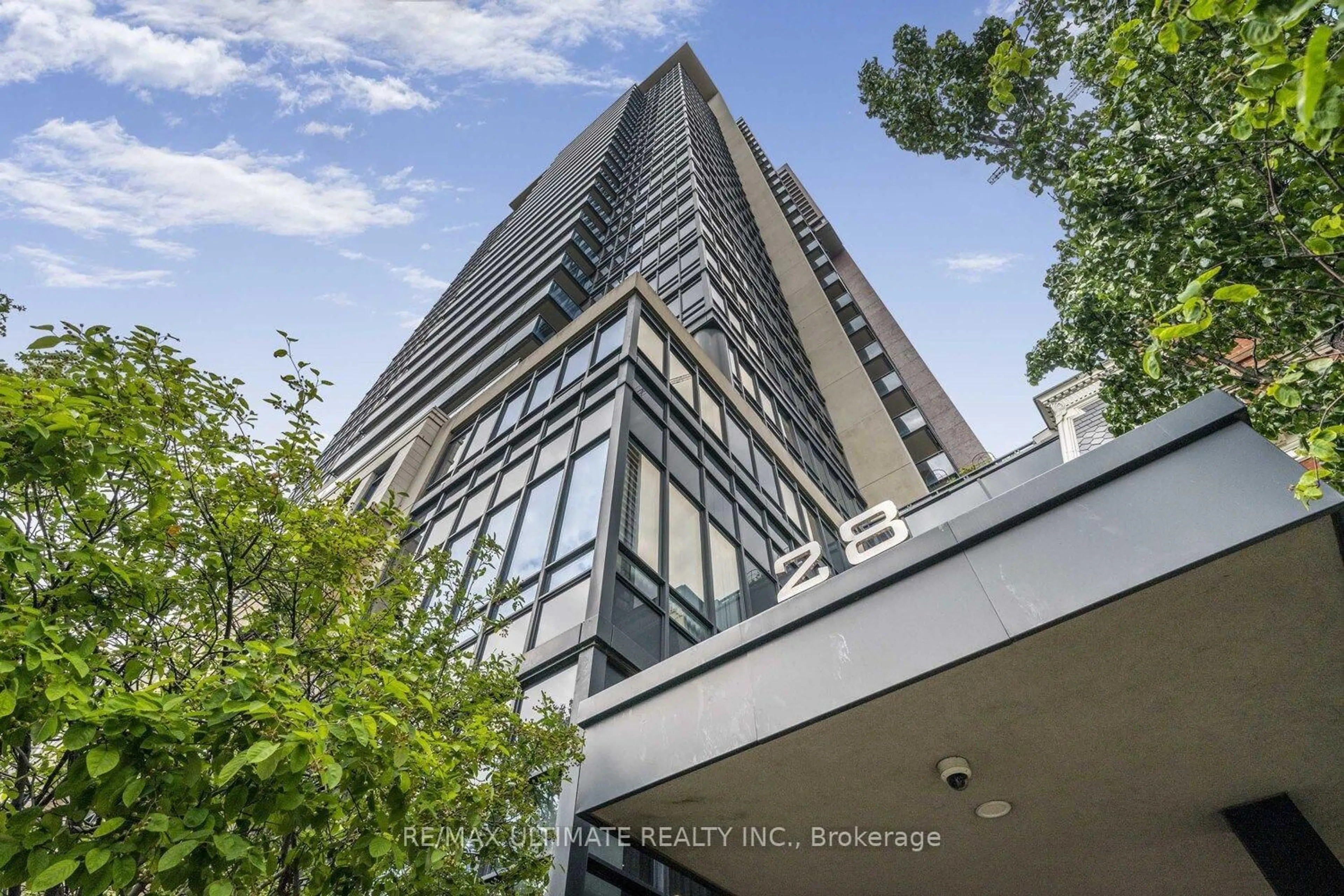 Indoor foyer for 28 Linden St #404, Toronto Ontario M4Y 0A4