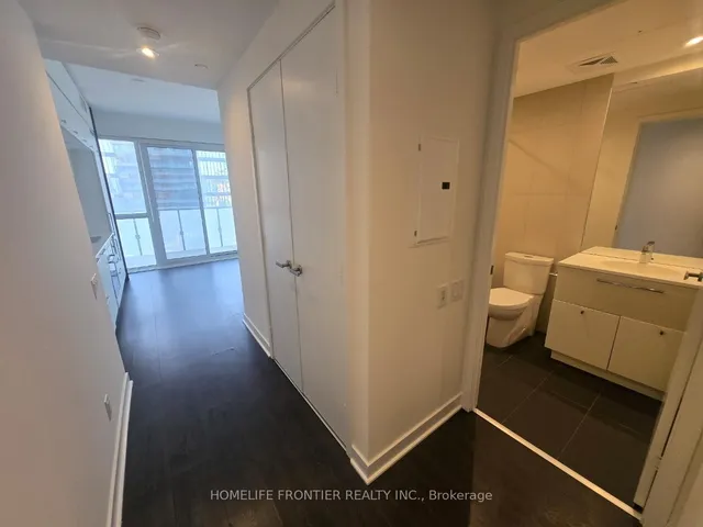 15 Grenville St #2106, Toronto 3