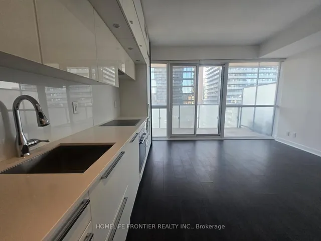 15 Grenville St #2106, Toronto 4
