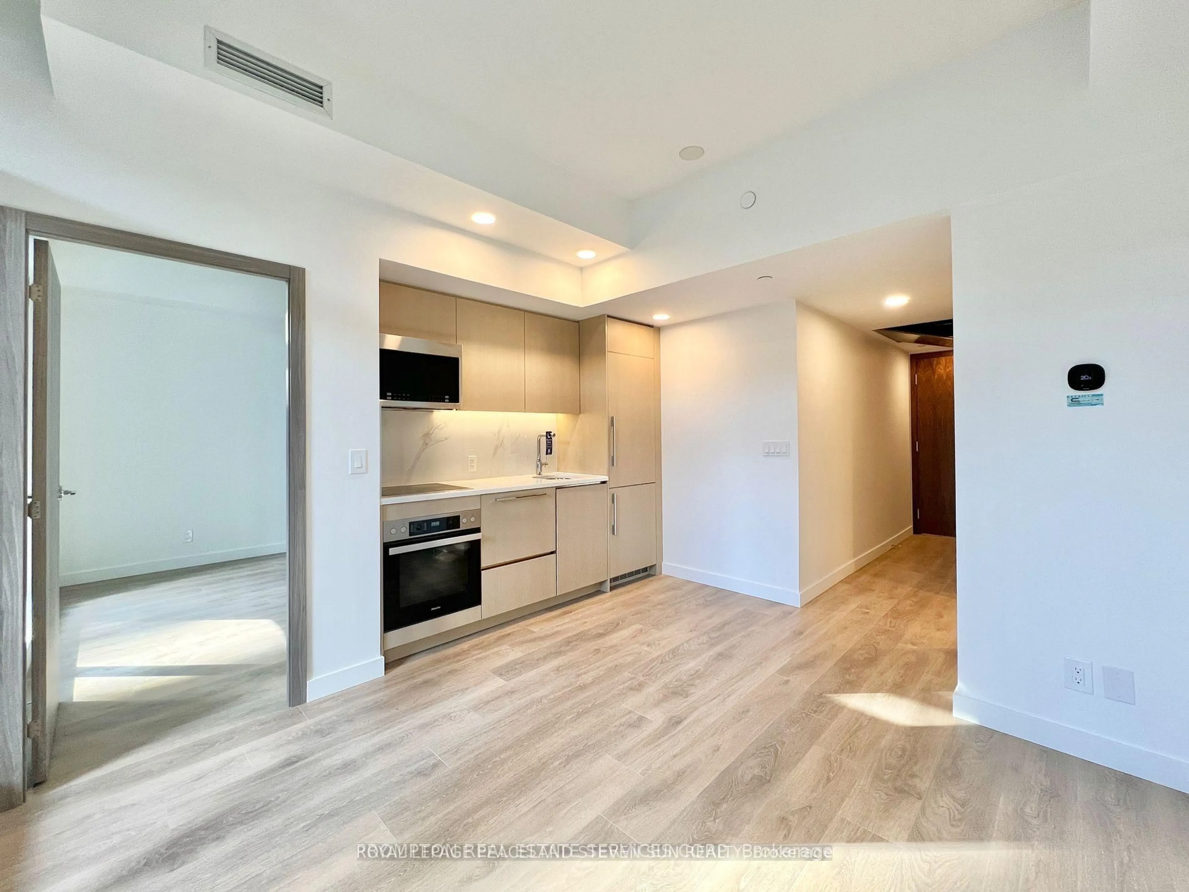 Unknown for 38 Widmer St #1209, Toronto Ontario M5V 0P7