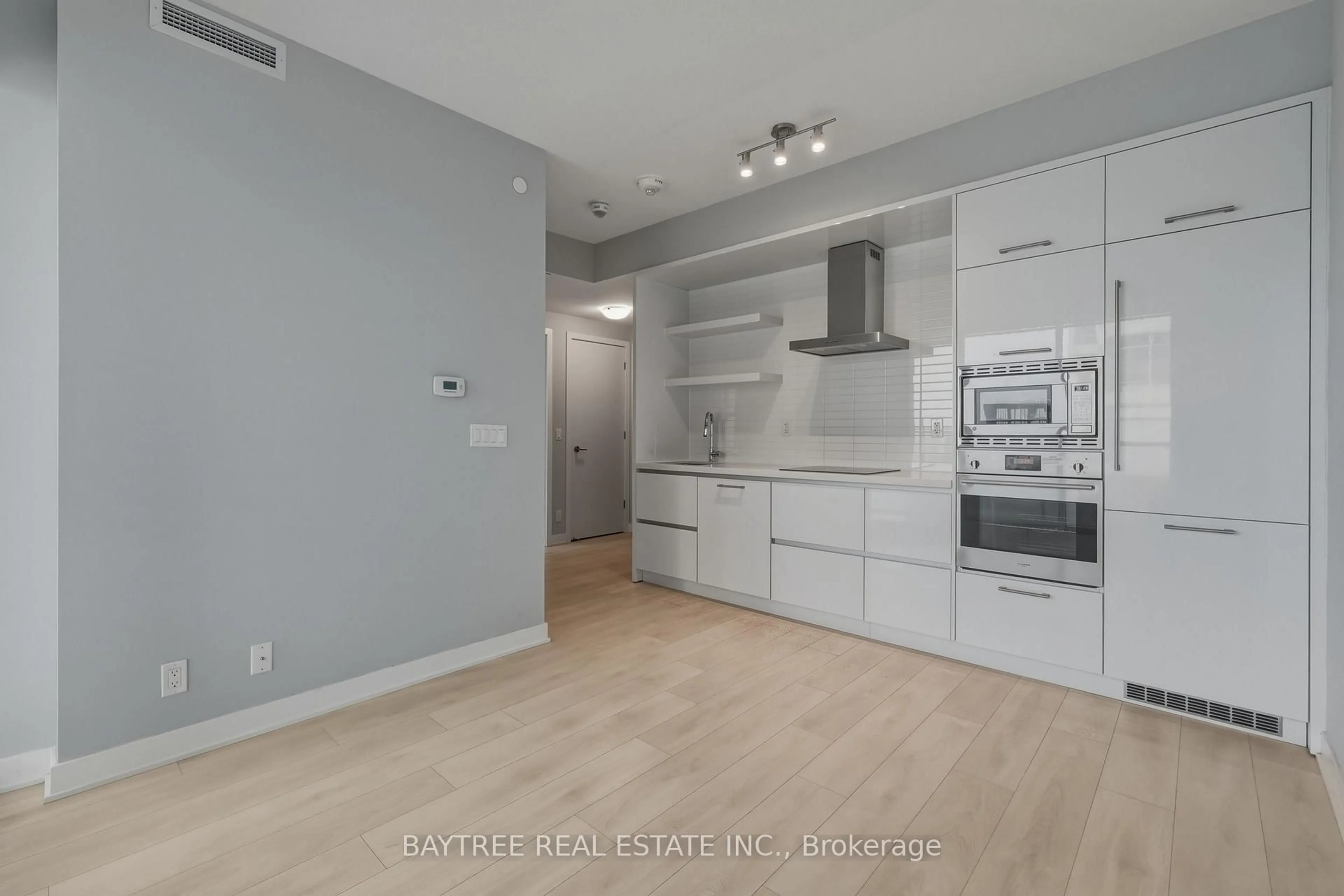 Open concept kitchen, unknown for 2221 Yonge St #3807, Toronto Ontario M4S 2B5