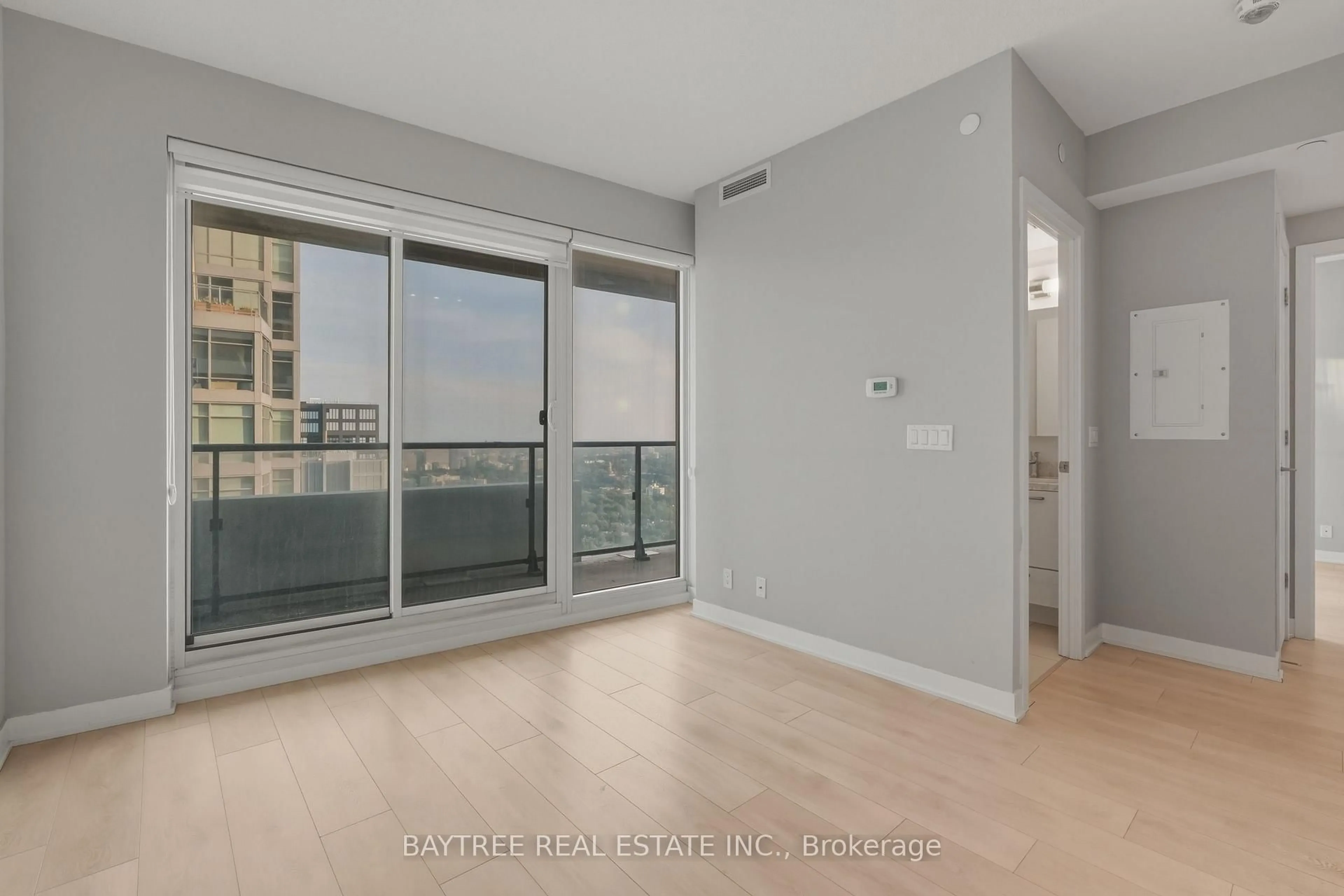 A pic of a room for 2221 Yonge St #3807, Toronto Ontario M4S 2B5