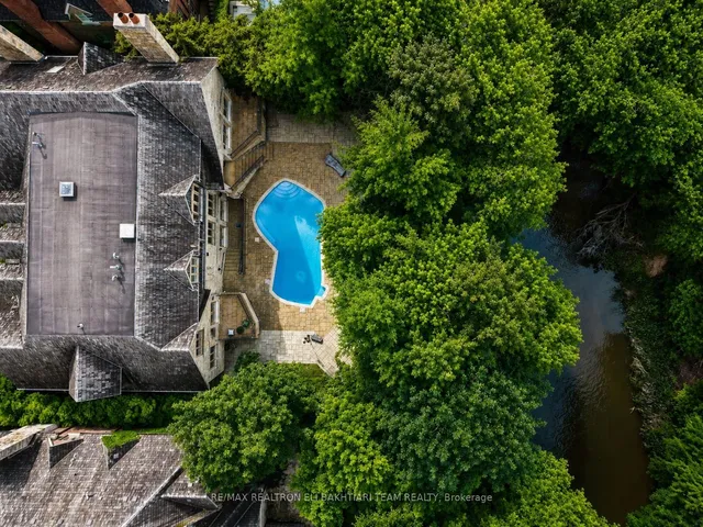 14 St Margarets Dr, Toronto