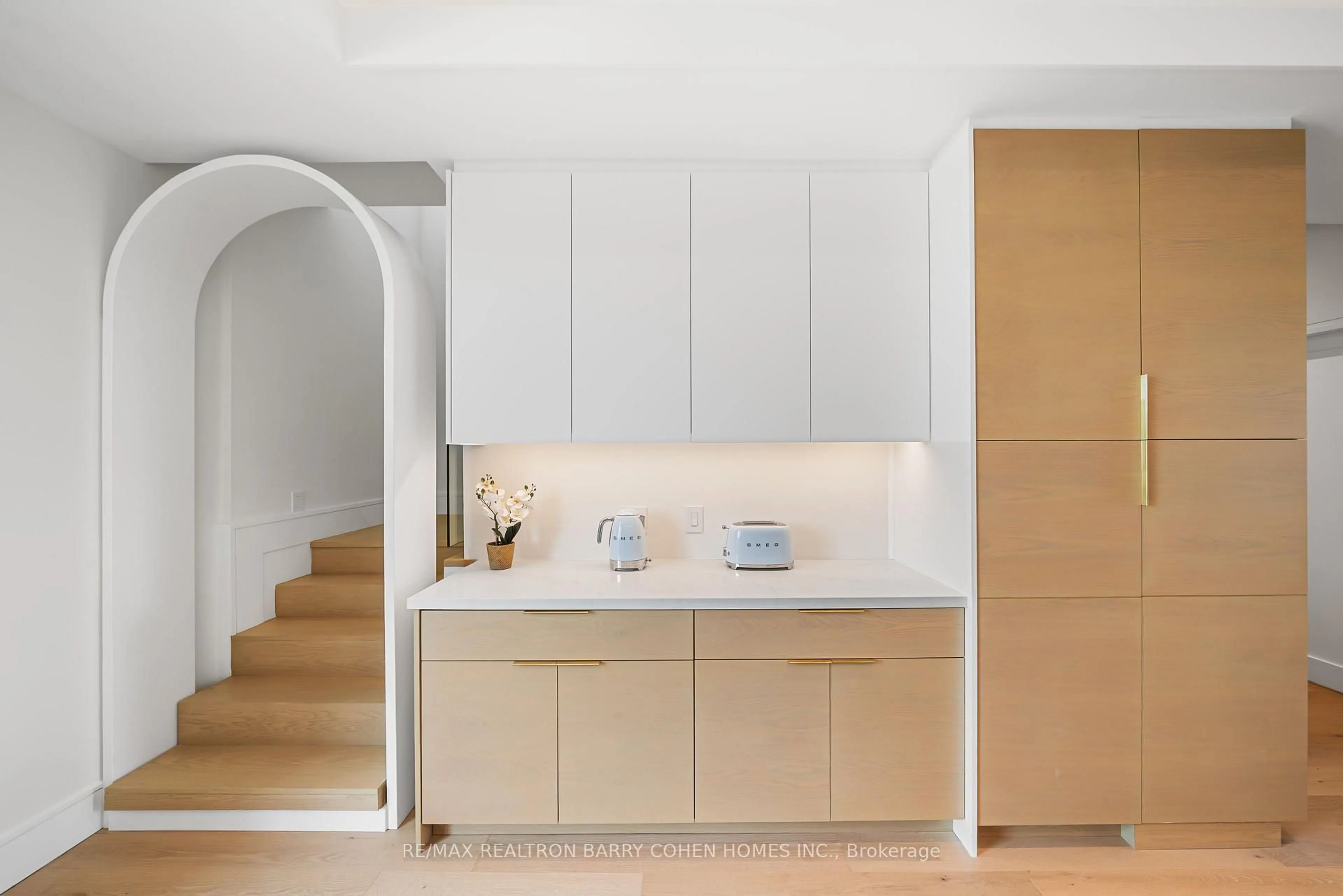 Contemporary kitchen, unknown for 33 Lanark Ave, Toronto Ontario M6C 2B5