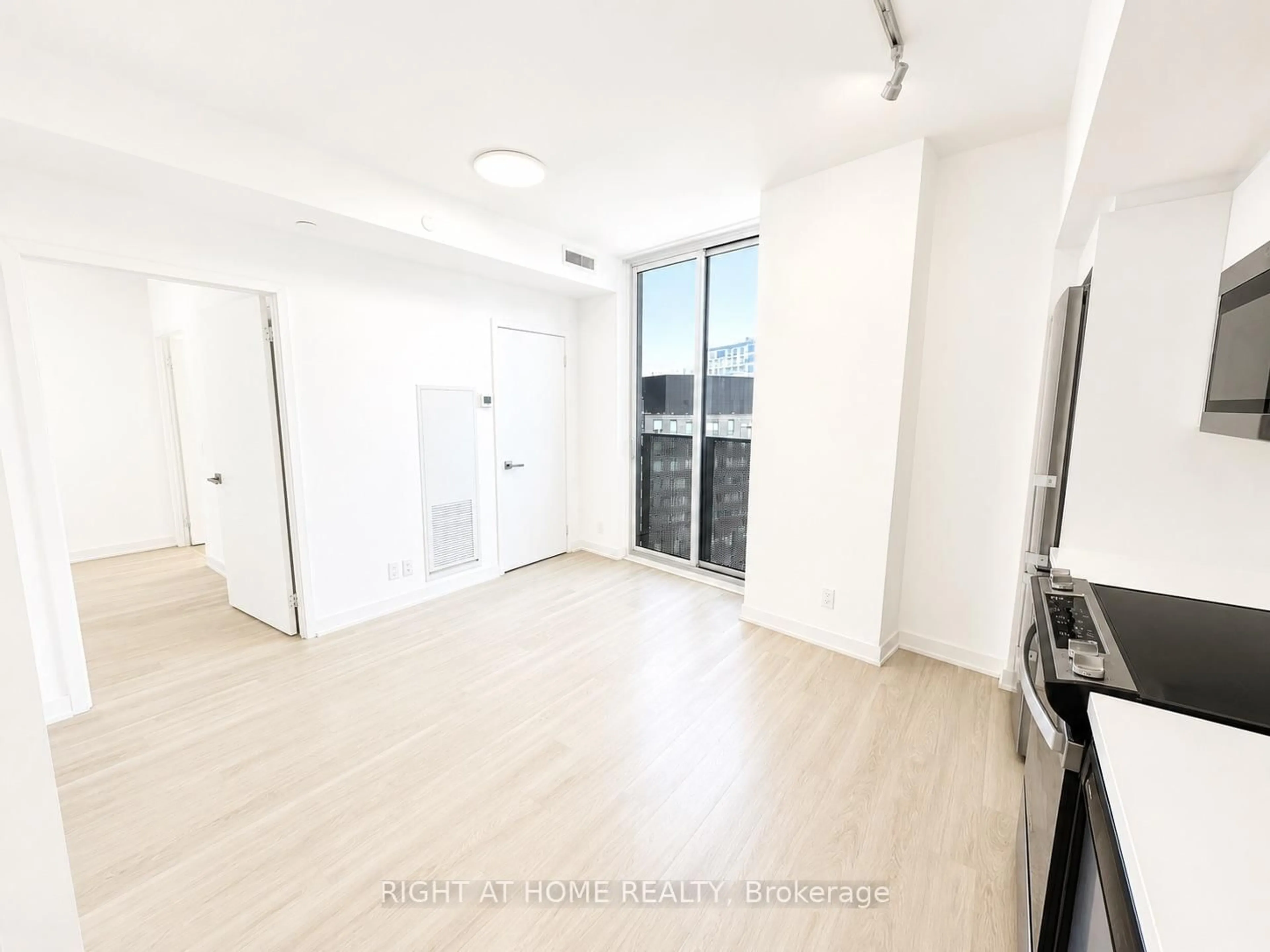 A pic of a room for 30 Tretti Way #903, Toronto Ontario M3H 0E3