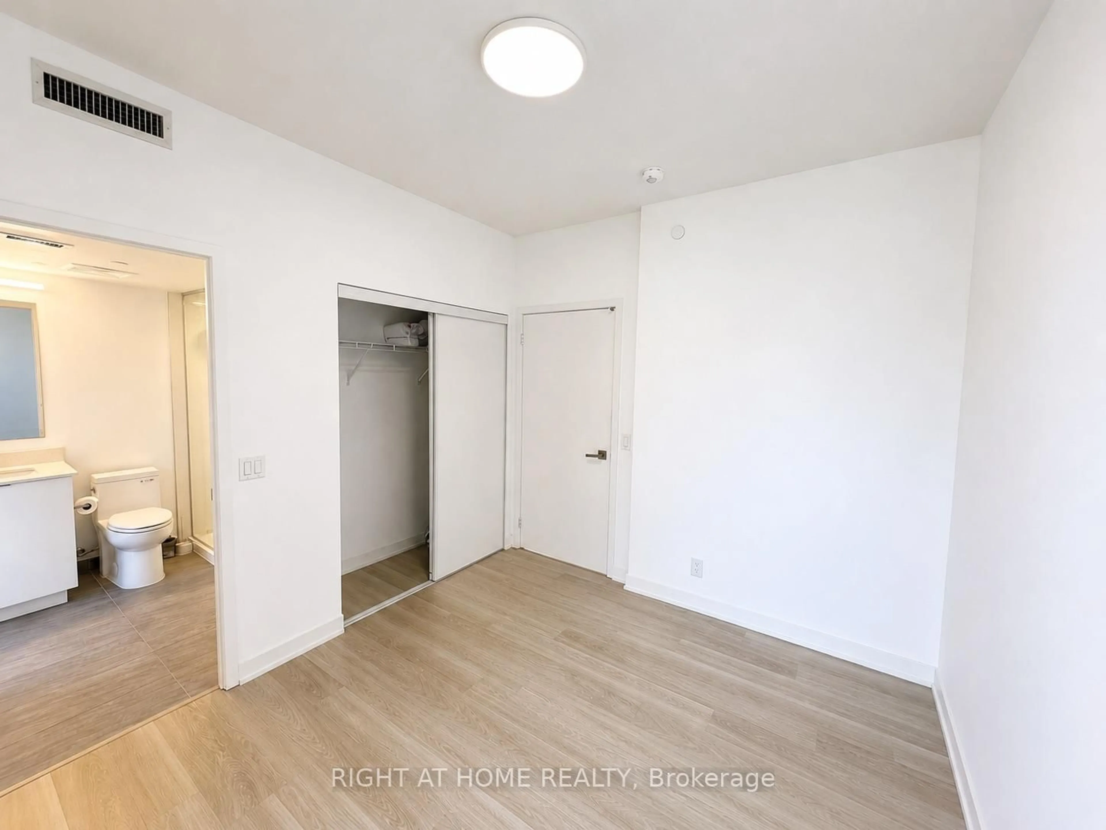 A pic of a room for 30 Tretti Way #903, Toronto Ontario M3H 0E3