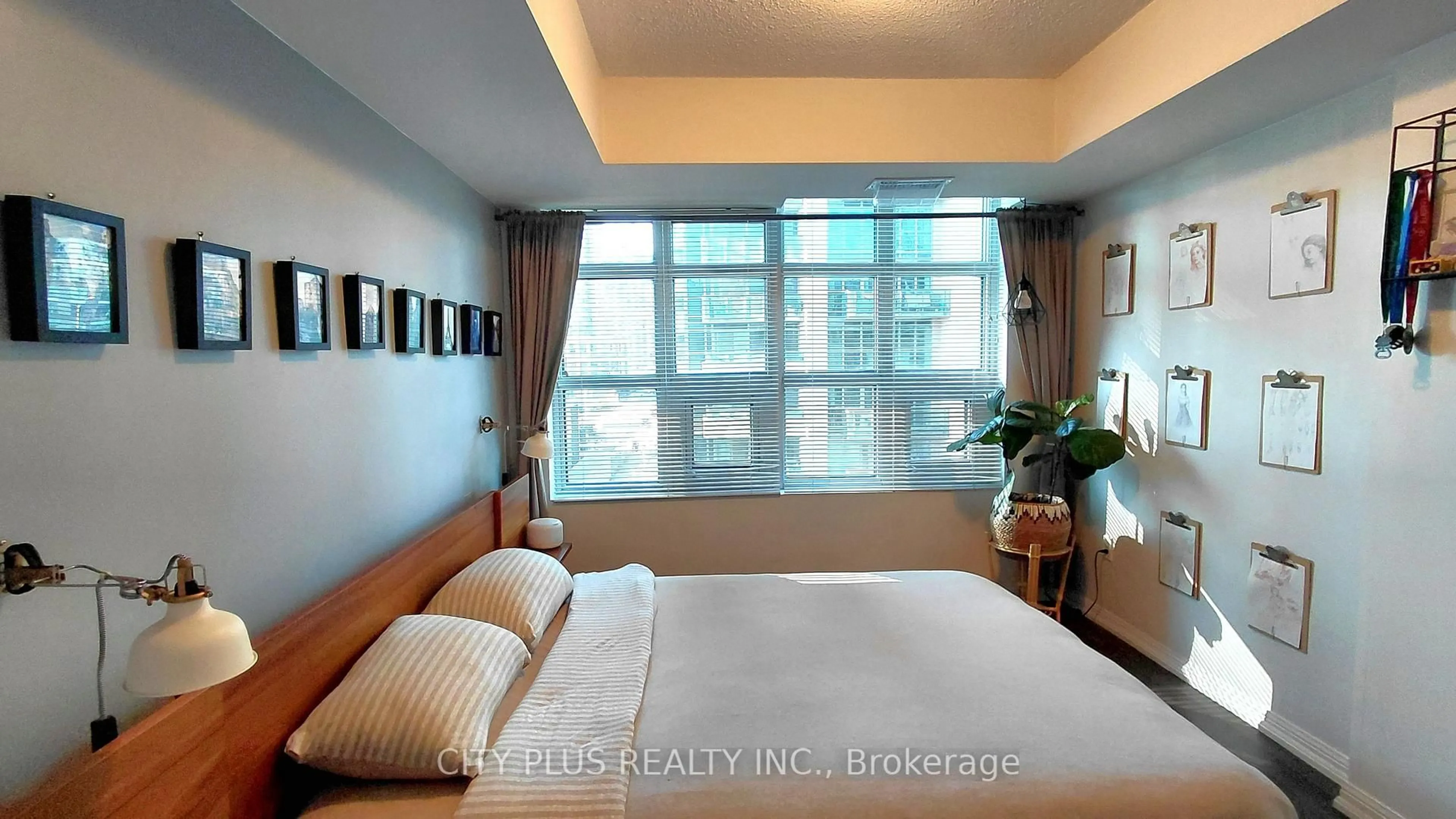 Bedroom with bed, unknown for 85 East Liberty St #530, Toronto Ontario M6K 3R4