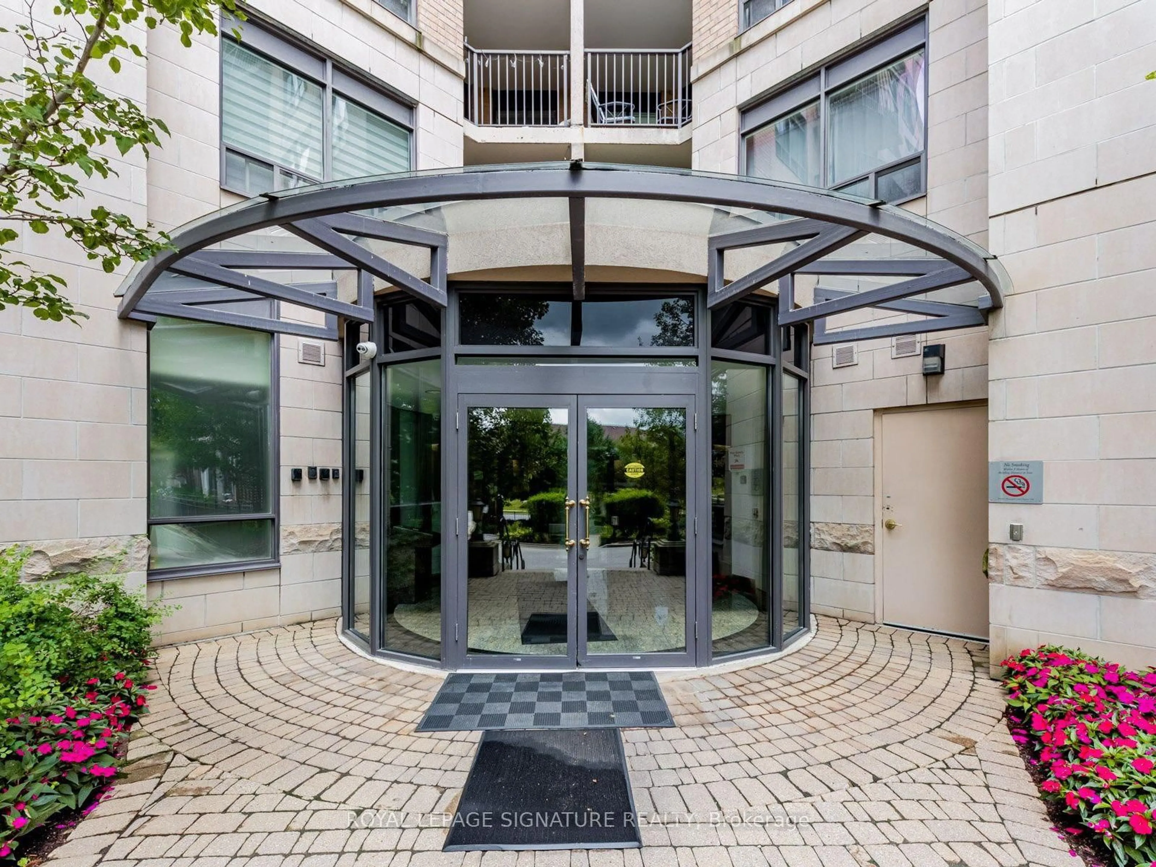 Indoor foyer for 16 Dallimore Circ #220, Toronto Ontario M3C 4C4