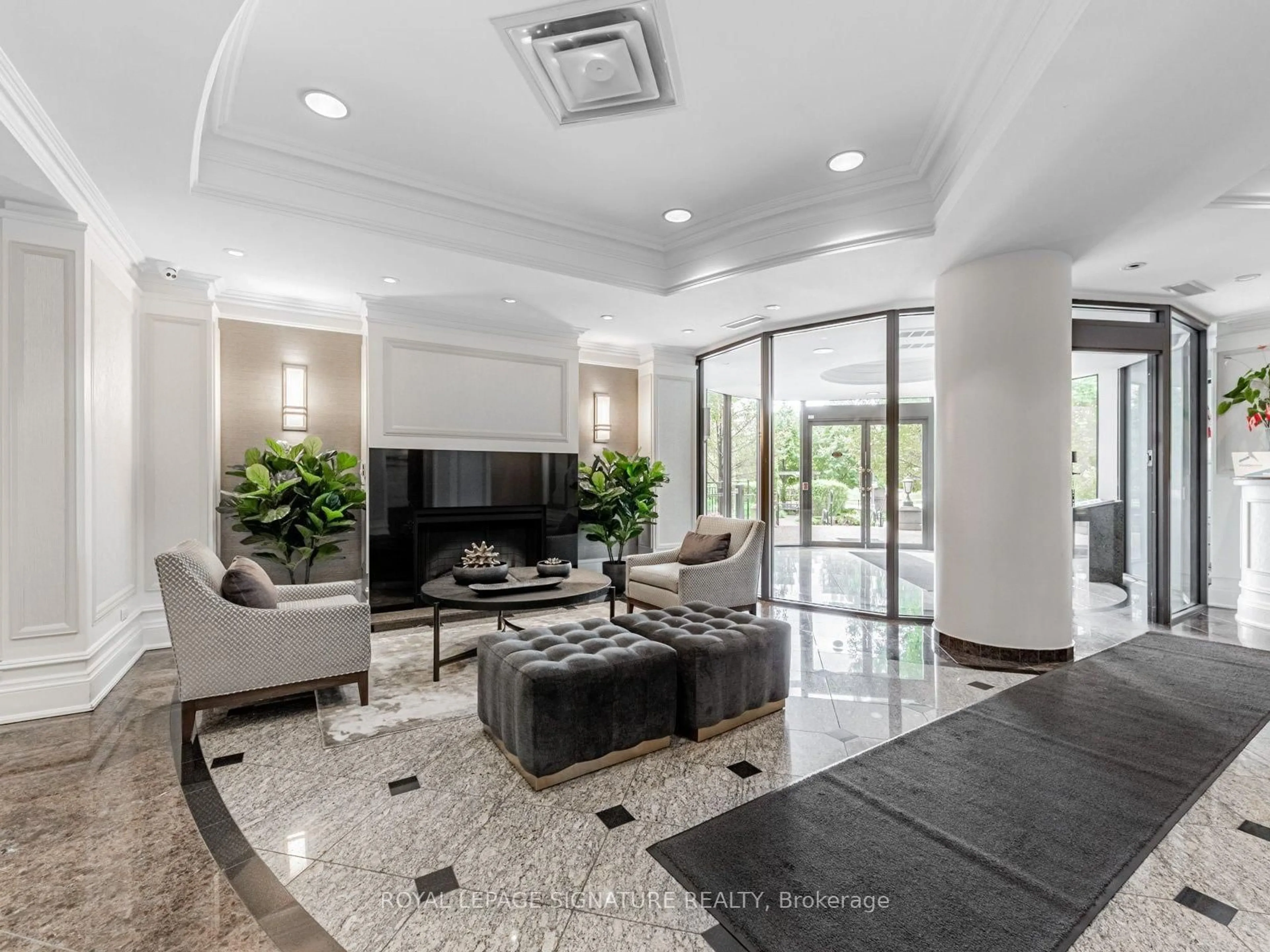 Unknown for 16 Dallimore Circ #220, Toronto Ontario M3C 4C4