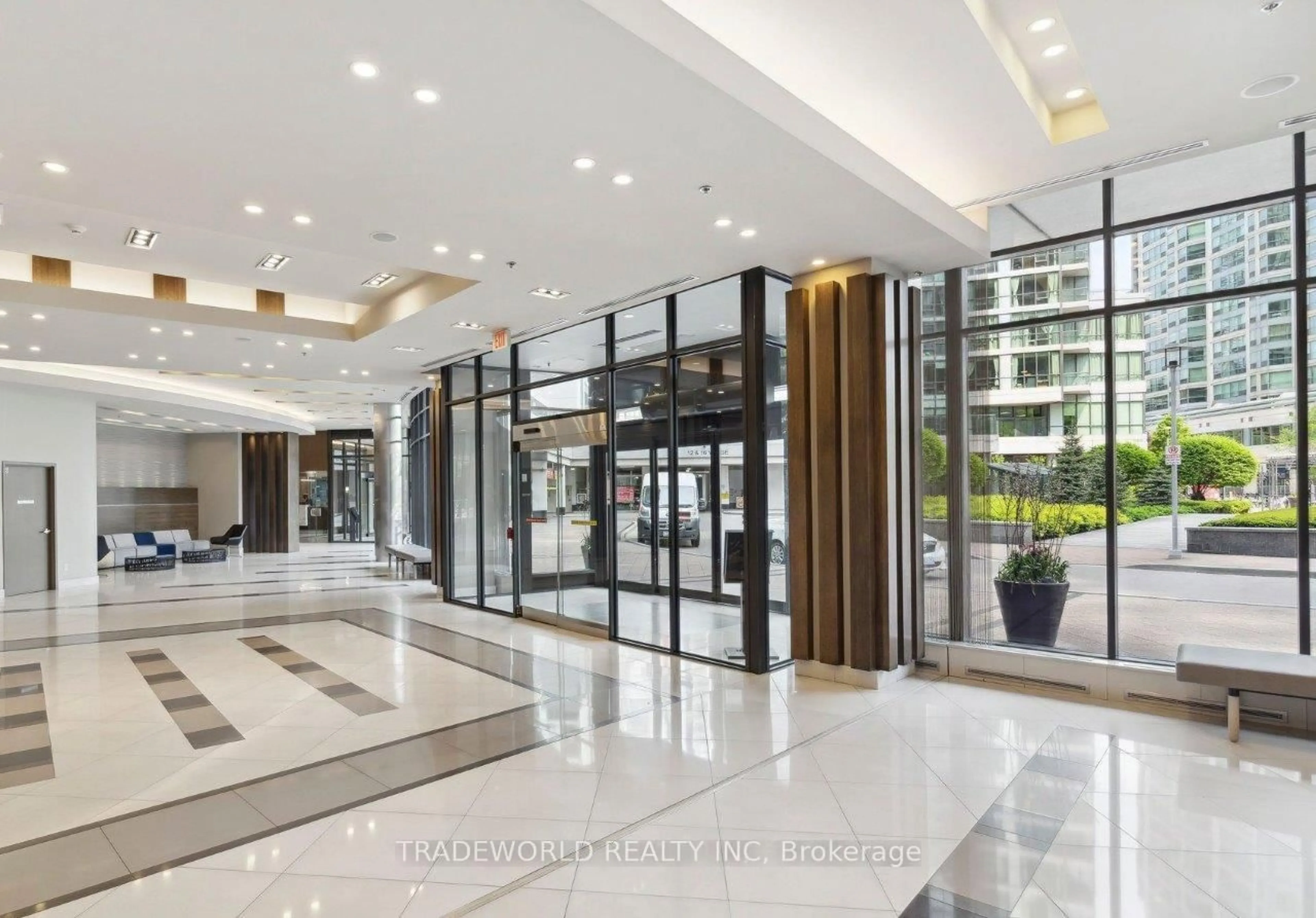 Indoor foyer for 33 Bay St #5003, Toronto Ontario M5J 2Z3