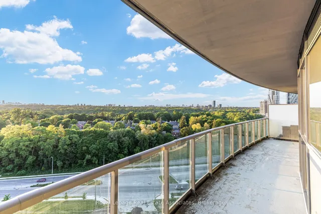 35 Brian Peck Cres #LPH21, Toronto 2
