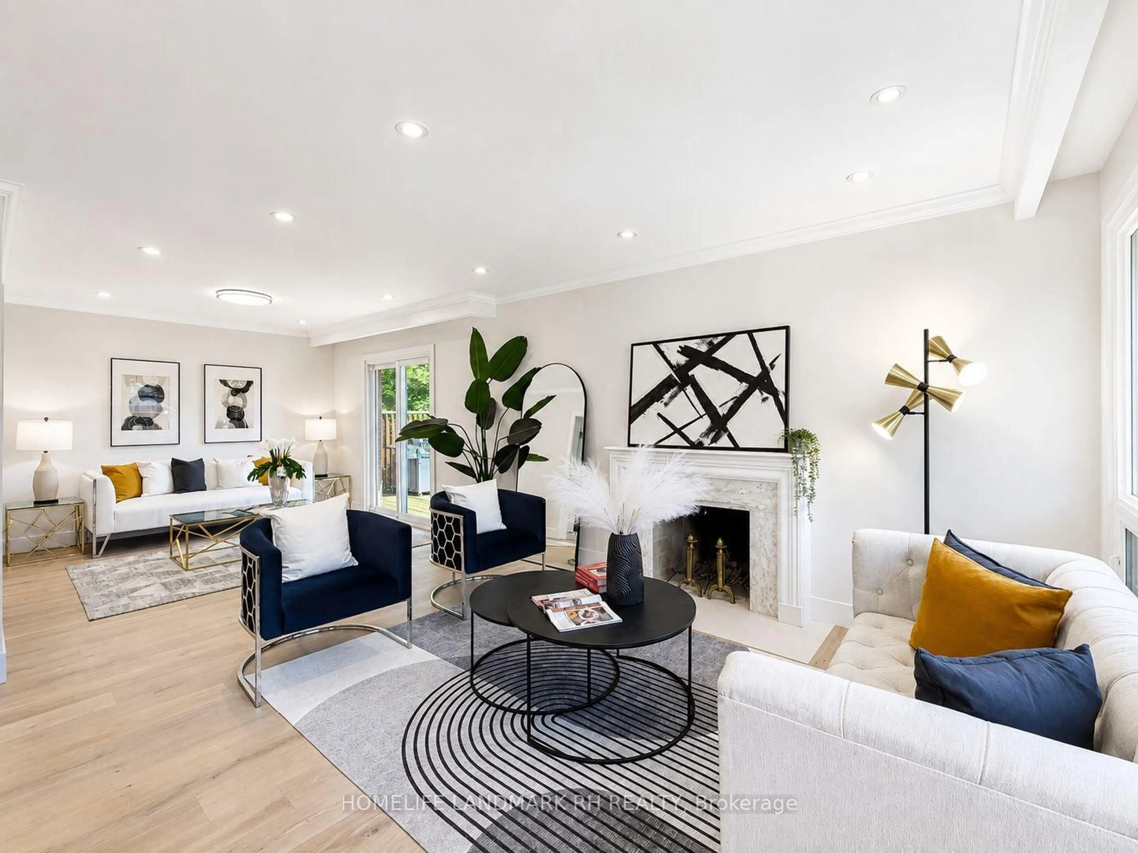 Living room with furniture, unknown for 225 Maxome Ave, Toronto Ontario M2M 3L3