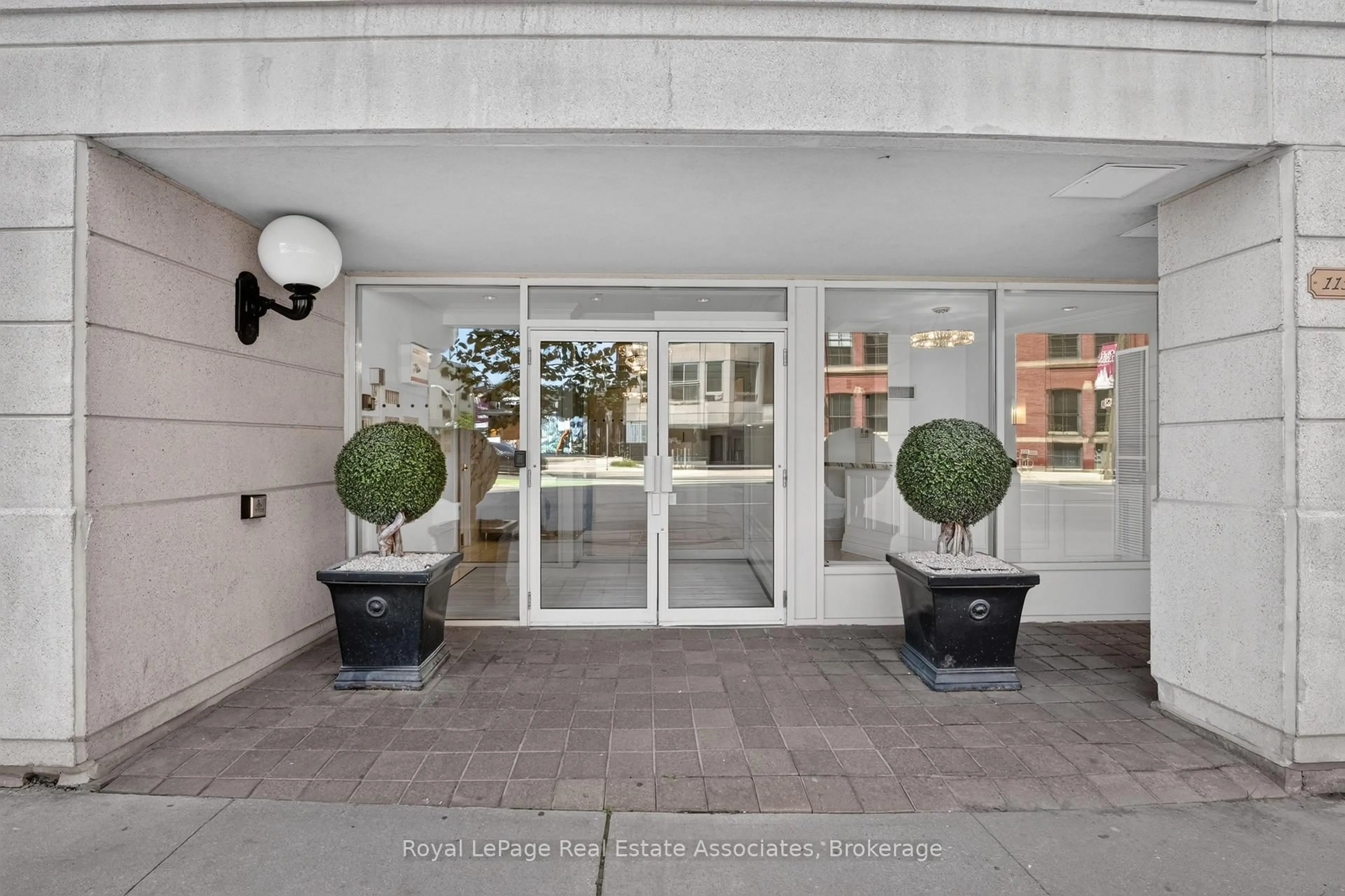 Indoor foyer for 115 Richmond St #1006, Toronto Ontario M5C 3H6
