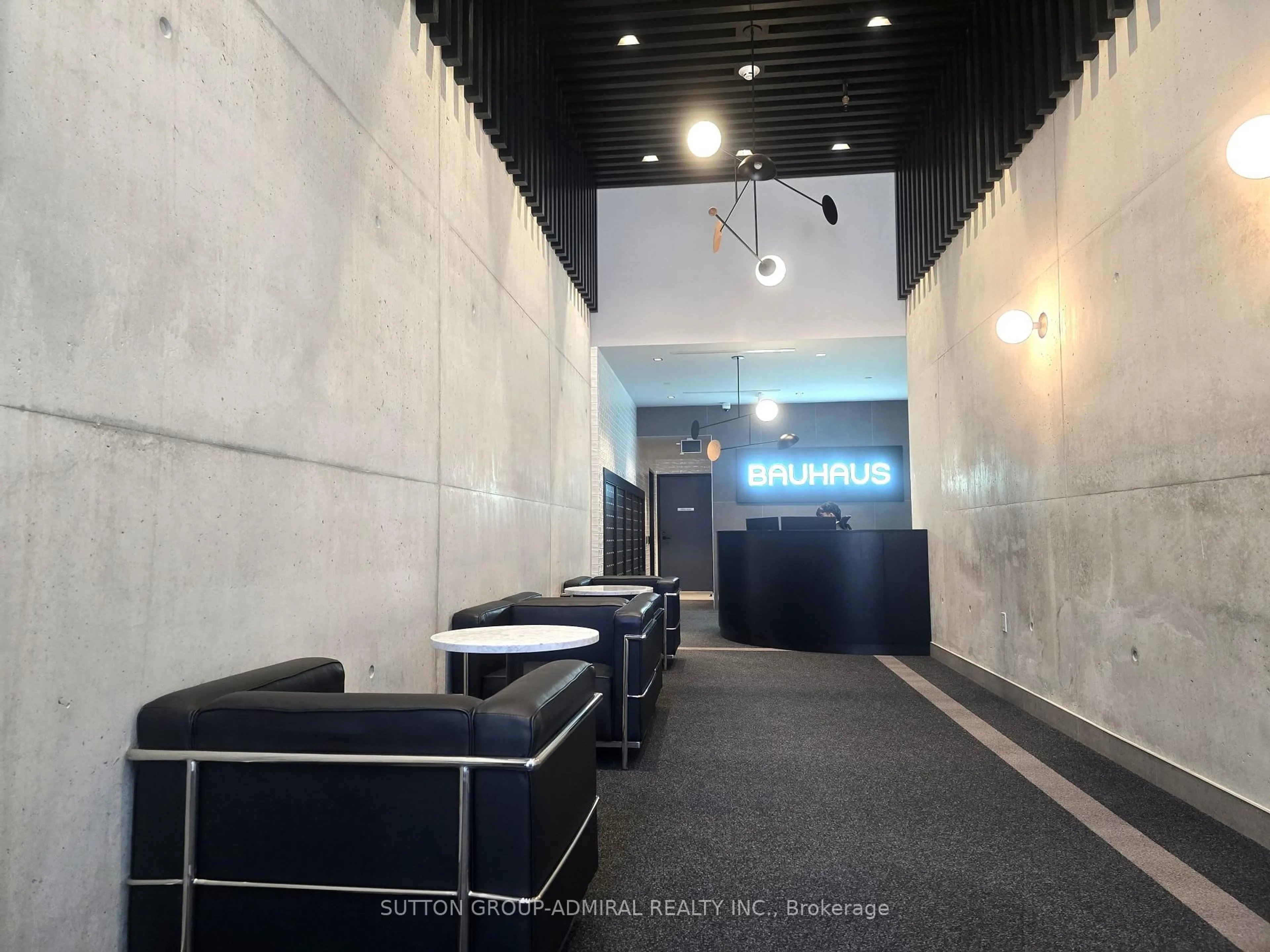 Lobby for 284 King St #2202, Toronto Ontario M5A 1K4