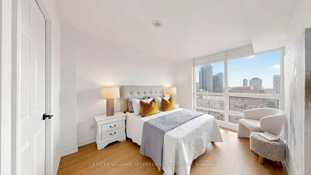 761 Bay St #2205, Toronto 5