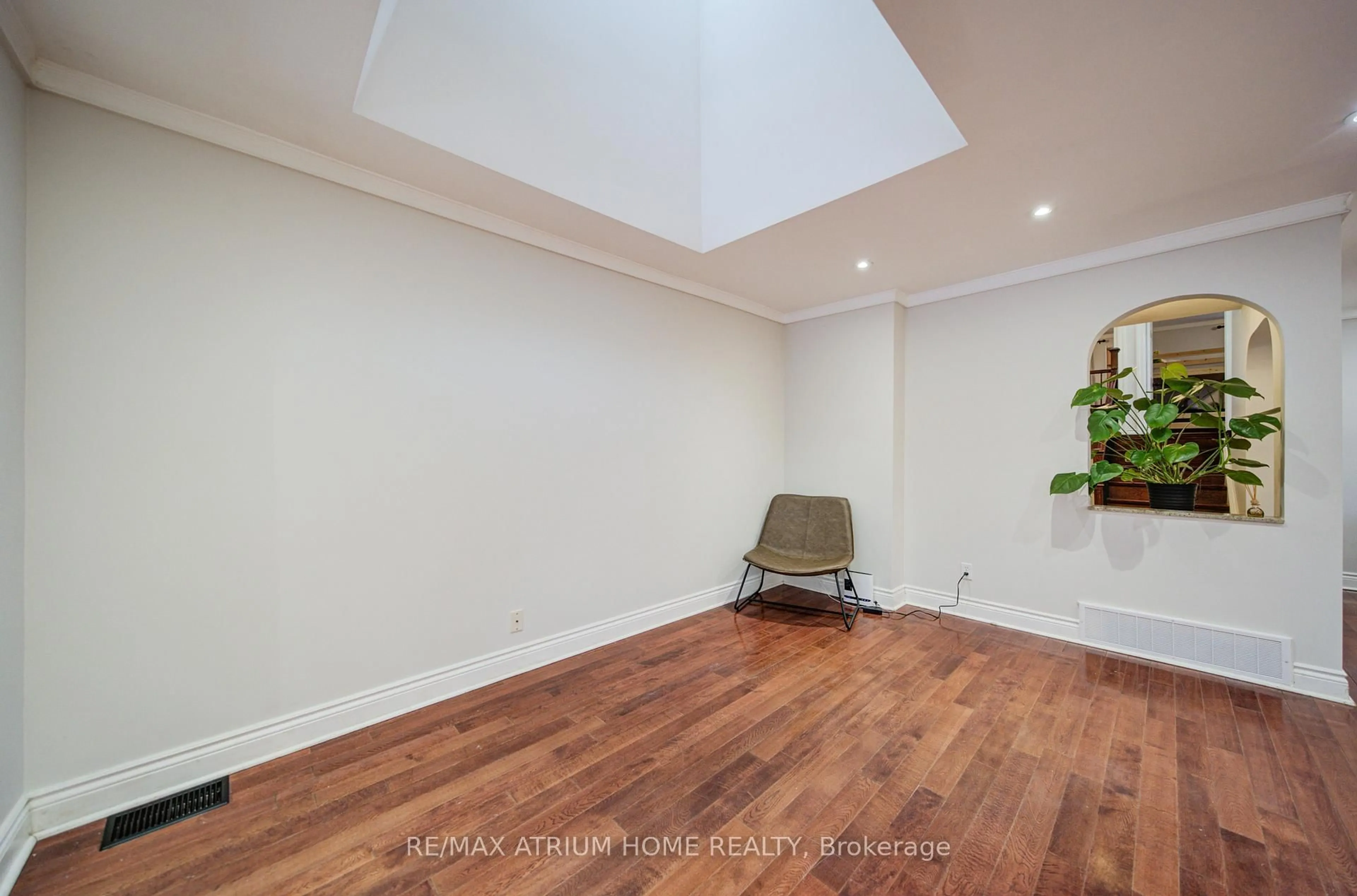A pic of a room for 18 Doverwood Crt, Toronto Ontario M2M 2G7