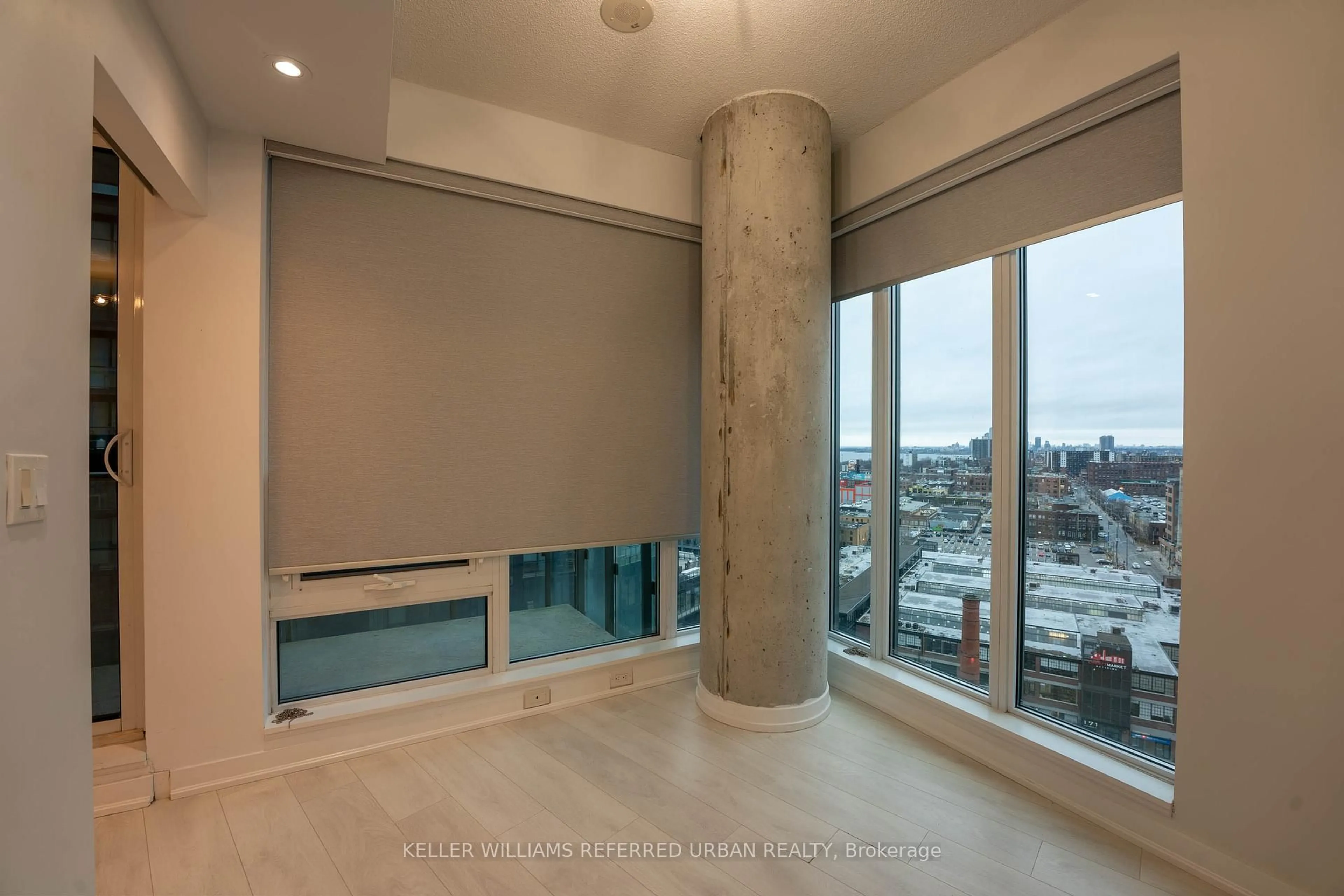 Indoor foyer for 150 East Liberty St #1614, Toronto Ontario M6K 3R5