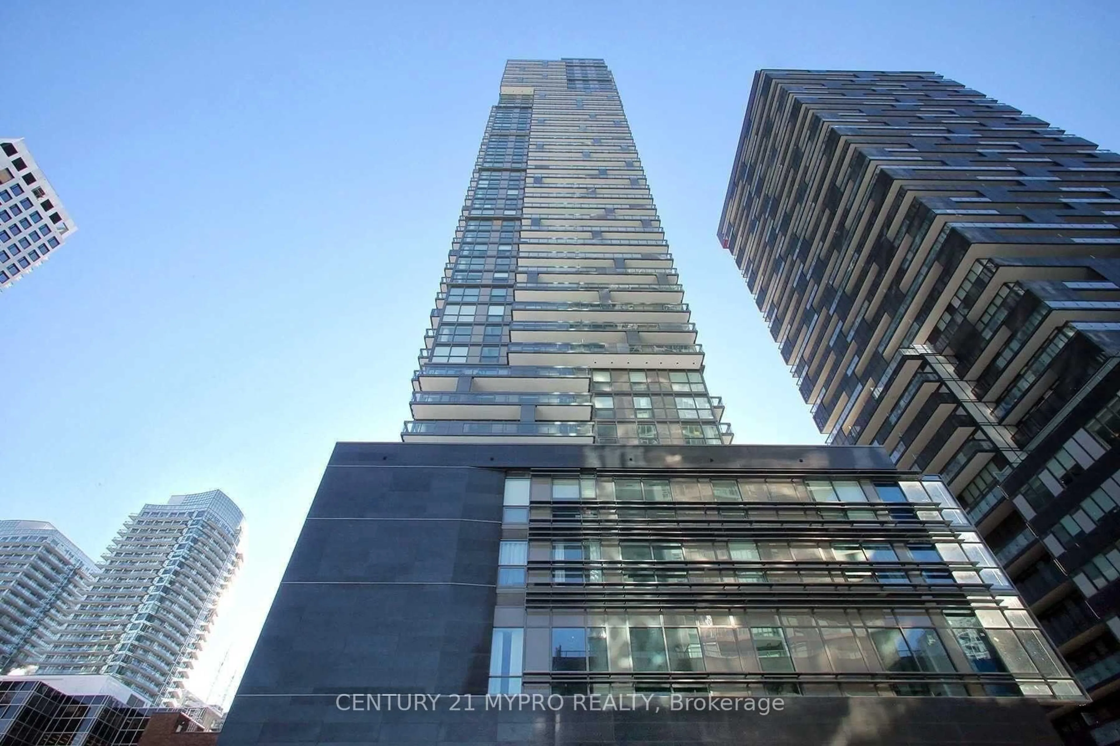 Unknown for 39 Roehampton Ave ##412, Toronto Ontario M4P 0G1