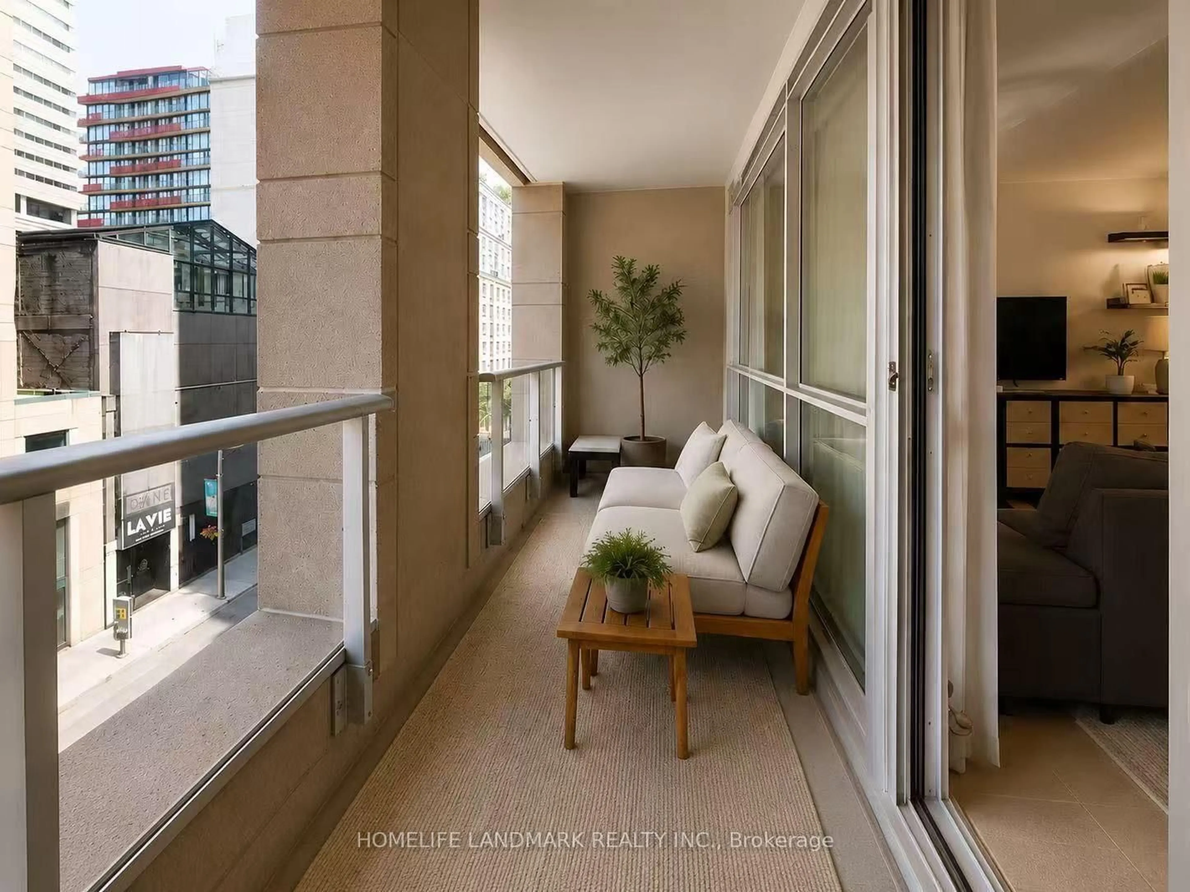 Balcony in the apartment, city buildings view from balcony for 199 RICHMOND St #418, Toronto Ontario M5V 0H4