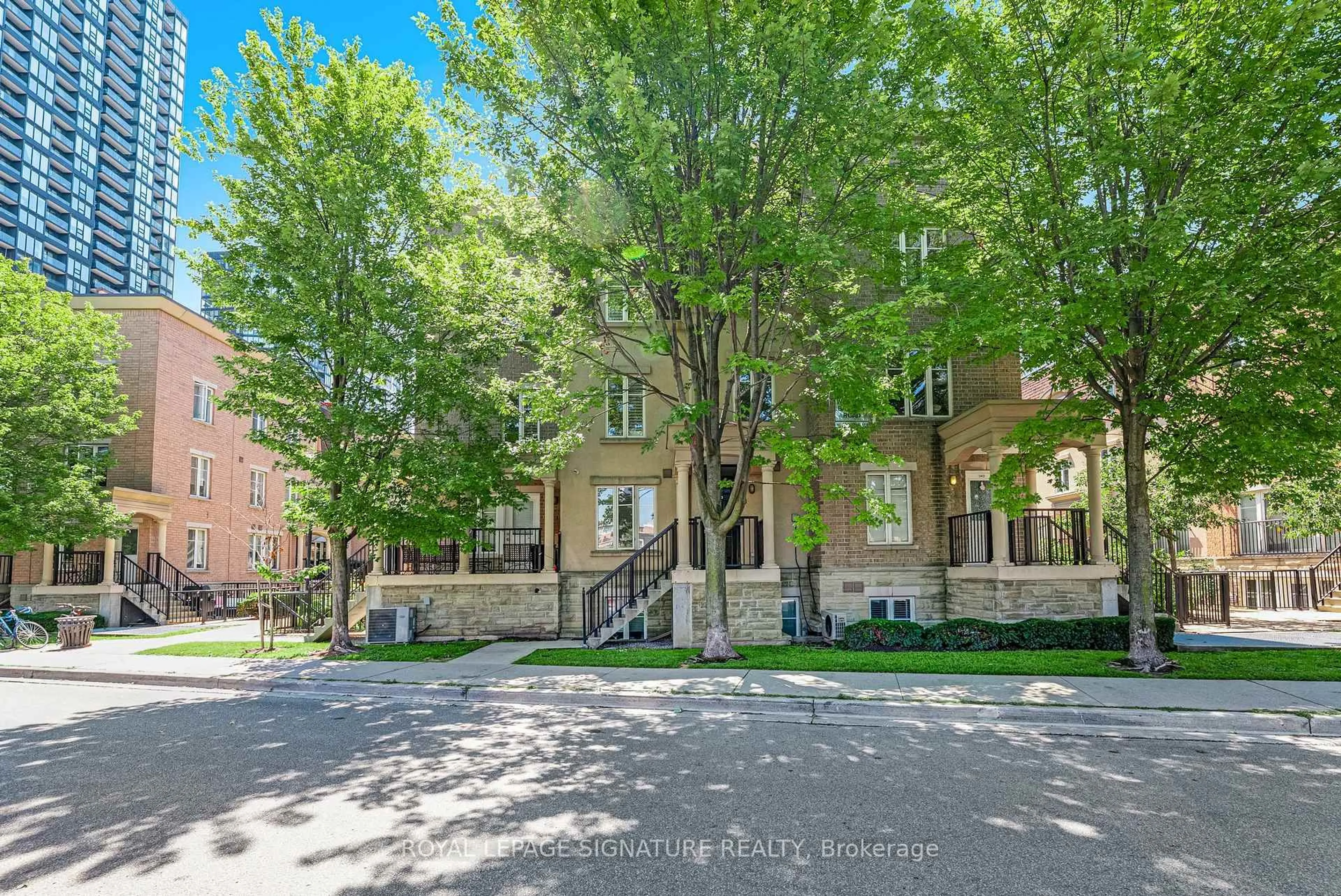 Unknown for 30 Western Battery Rd #343, Toronto Ontario M6K 3N9