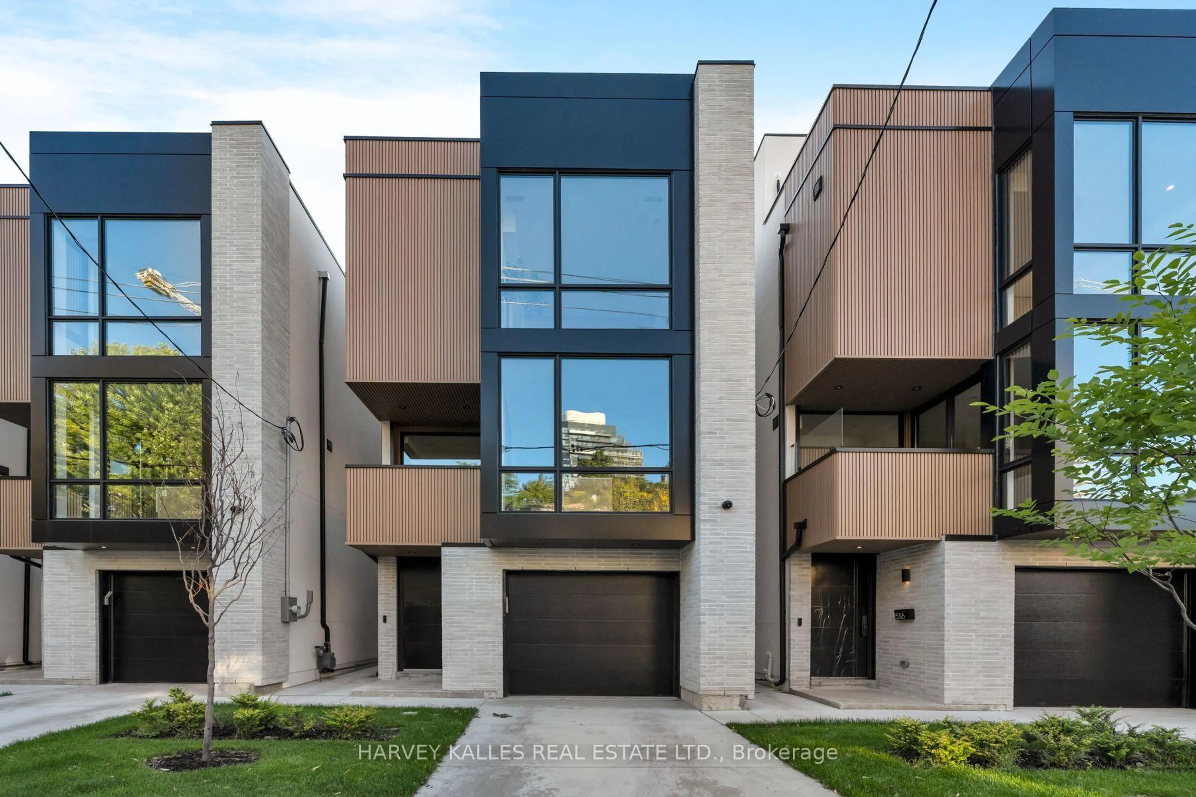Home with brick exterior material, street for 534 Duplex Ave, Toronto Ontario M4R 1E6
