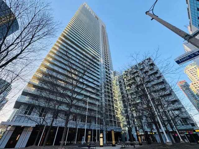 300 Front St #3507, Toronto 4