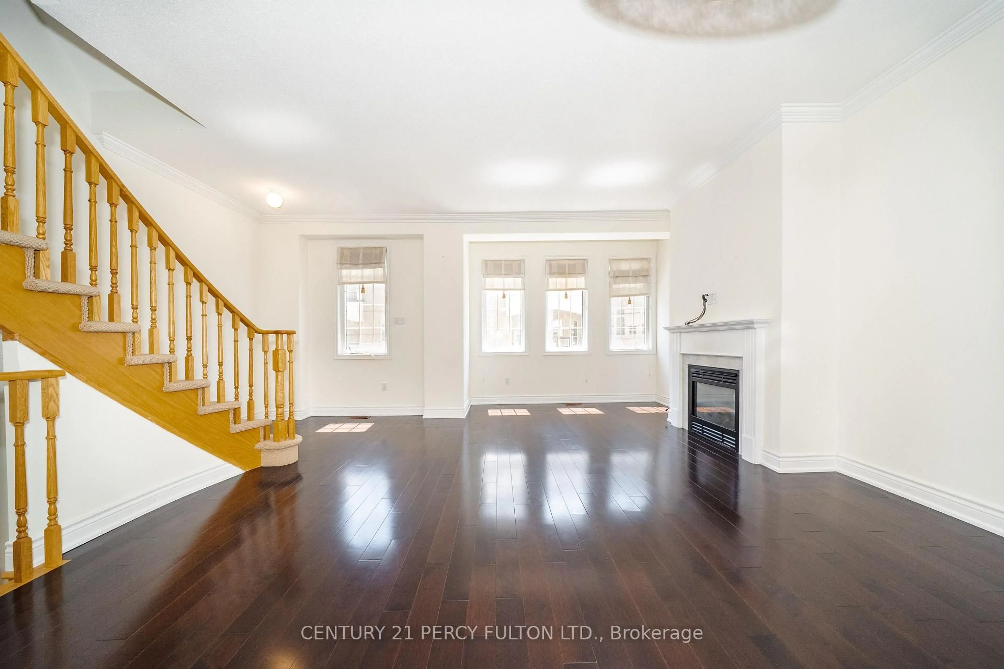 Unknown for 22 William Poole Way #15, Toronto Ontario M2N 7A7