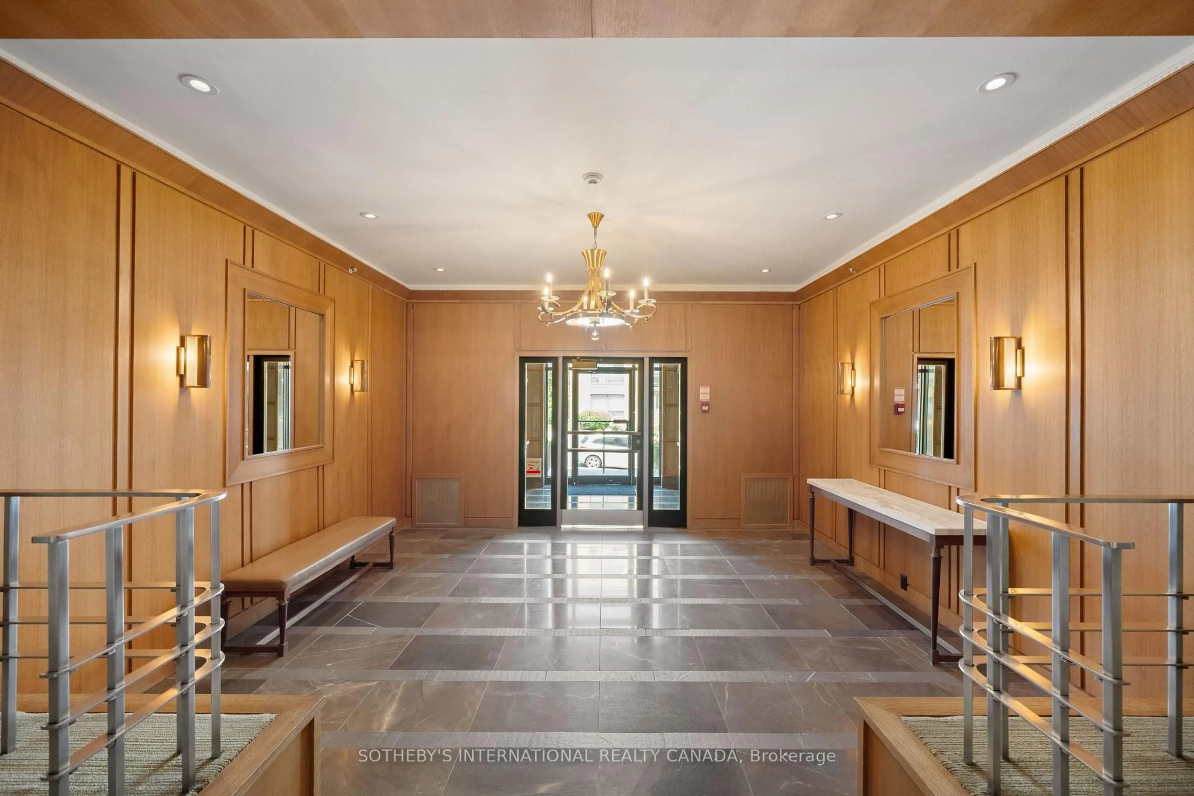 Lobby for 717 Eglinton Ave #510, Toronto Ontario M5N 1C9