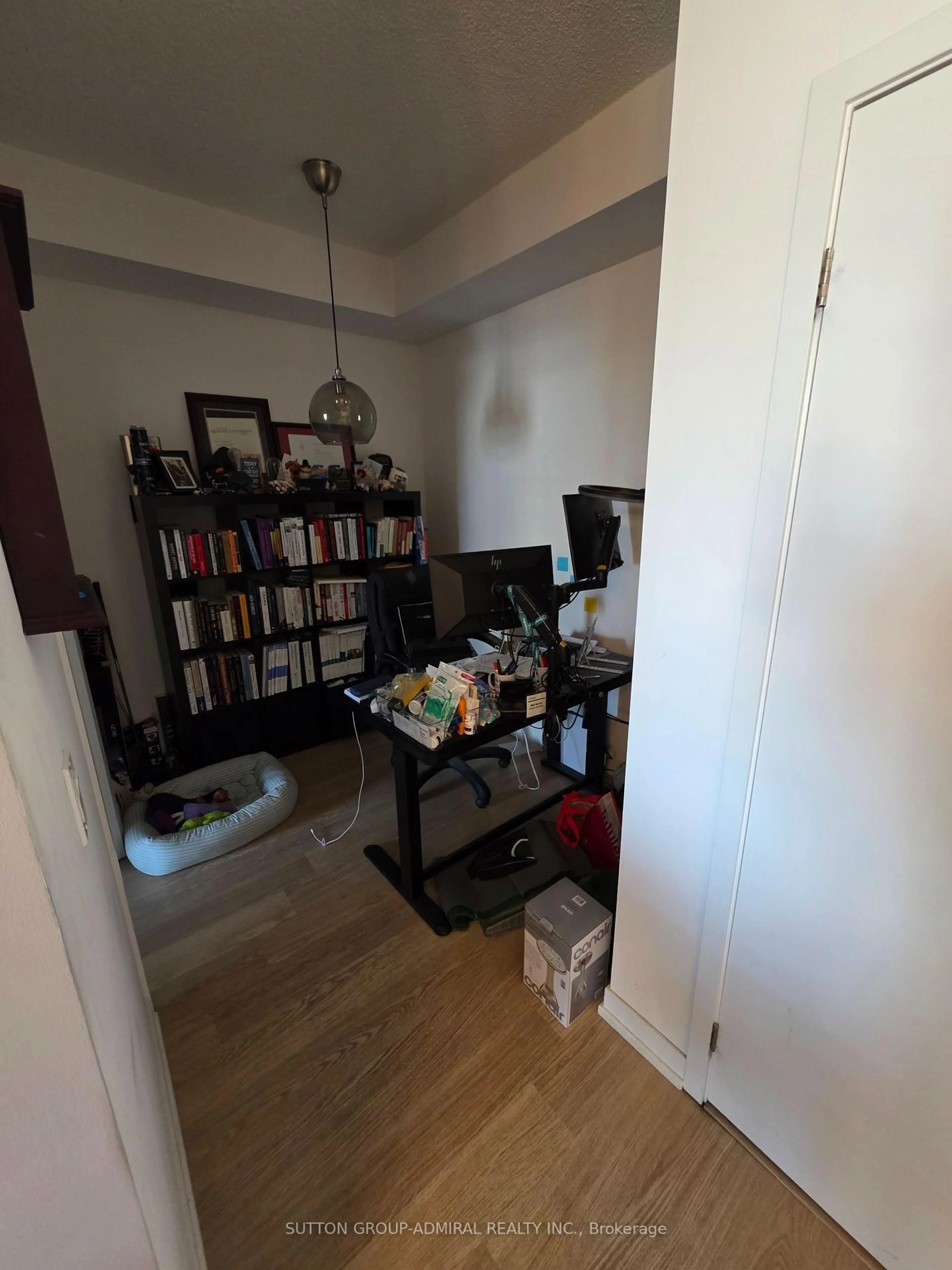 A pic of a room for 98 Lillian St #2316, Toronto Ontario M4S 0A5