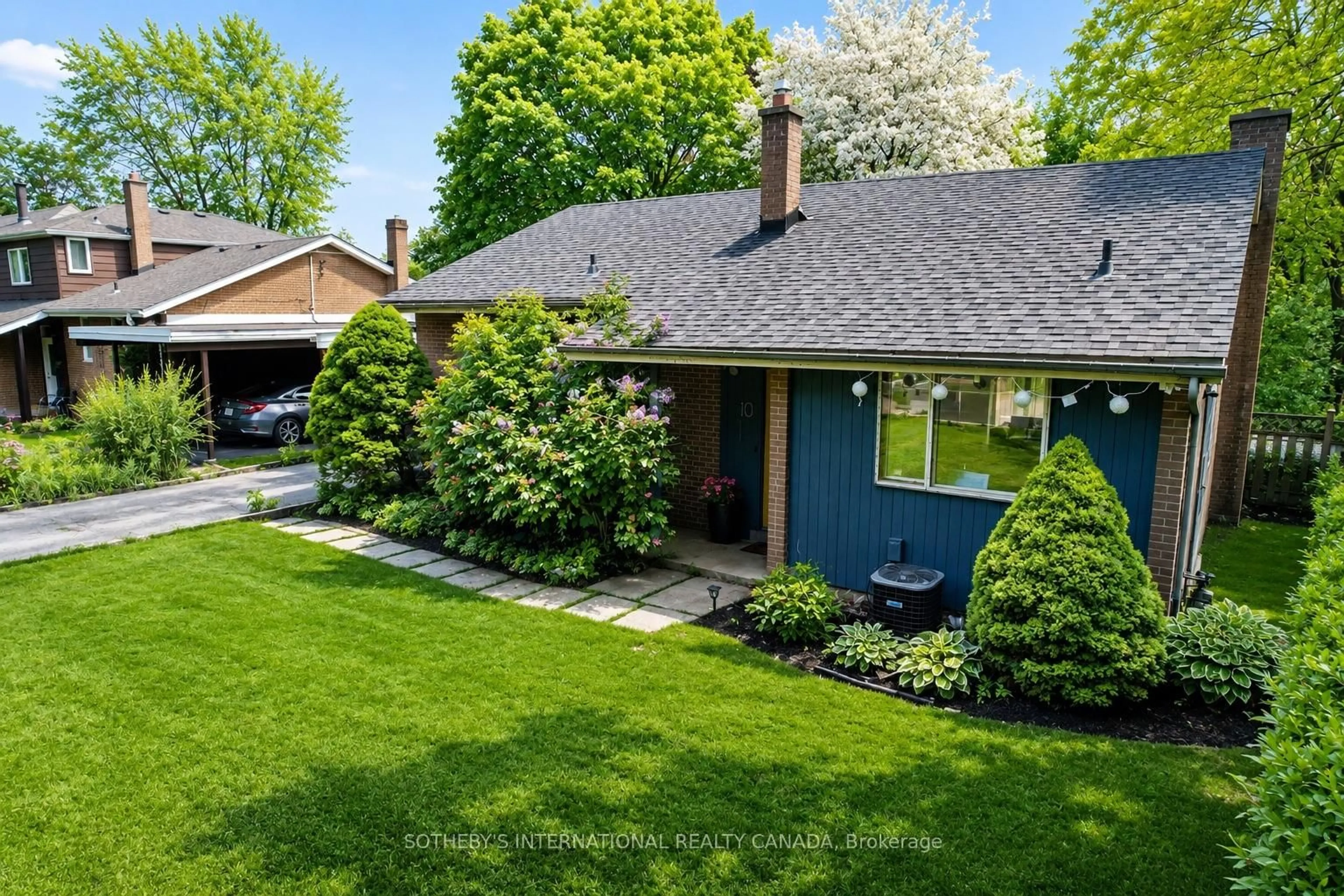 Unknown for 10 Ternhill Cres, Toronto Ontario M3C 2E5