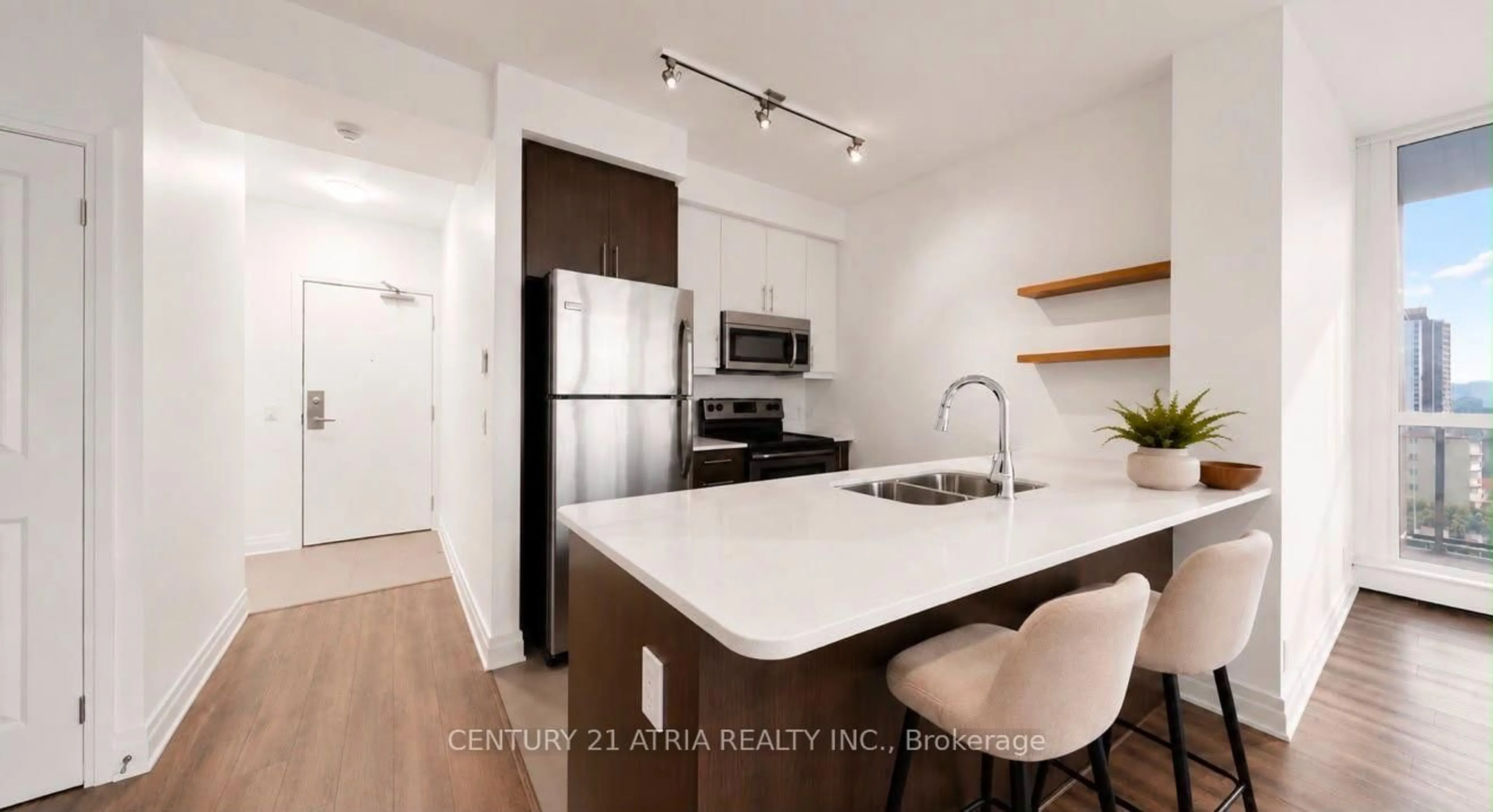 Unknown for 530 St Clair Ave #1004, Toronto Ontario M6C 0A2