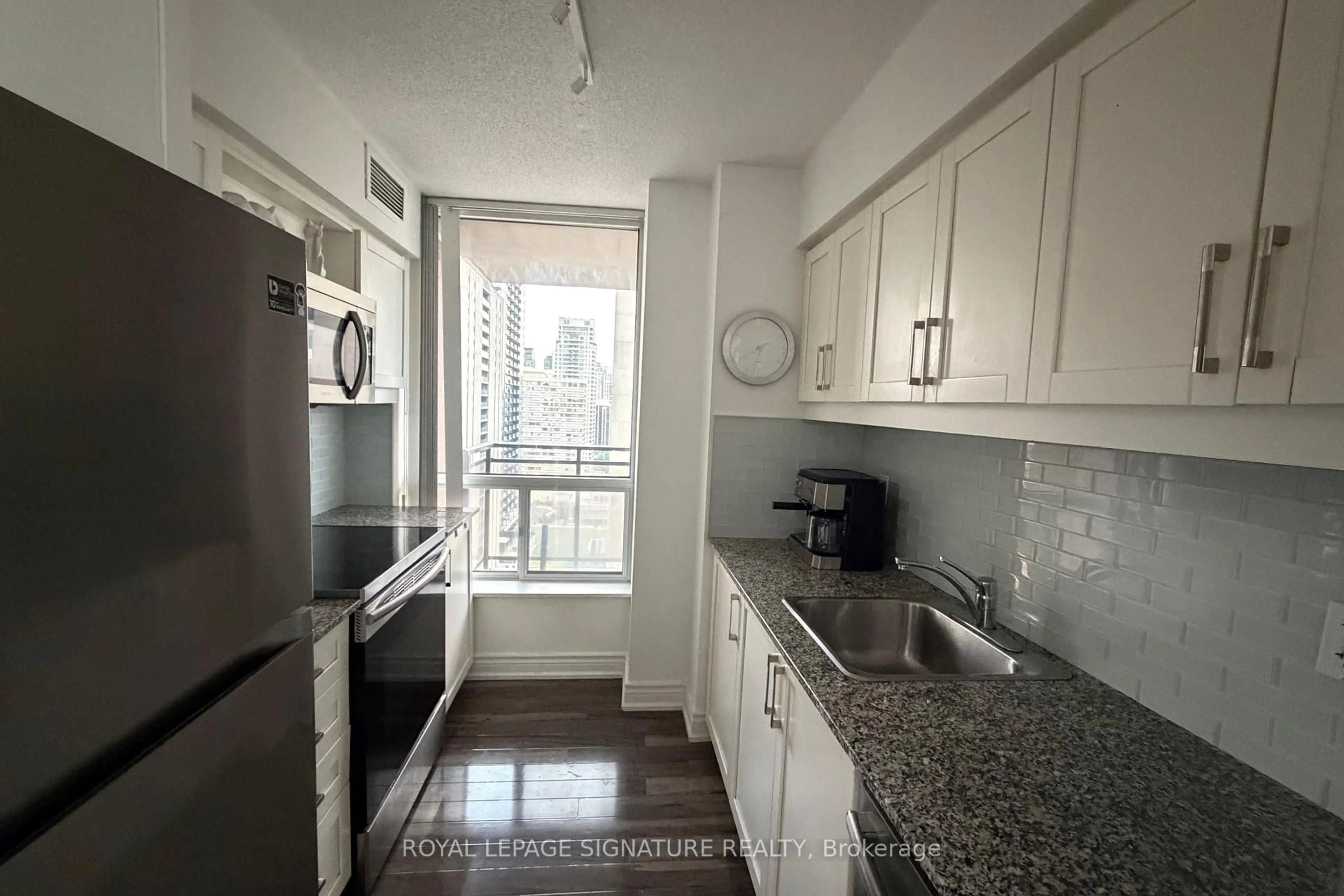 Standard kitchen, unknown for 33 Sheppard Ave #2210, Toronto Ontario M2N 7K1