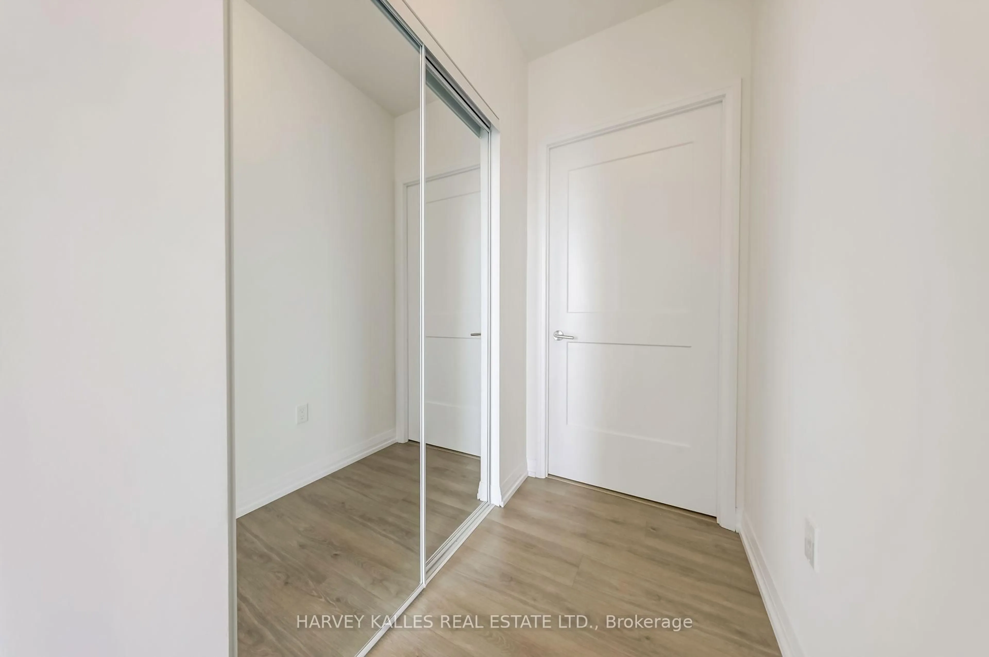A pic of a room for 50 Dunfield Ave #LPH19, Toronto Ontario M4S 0E4