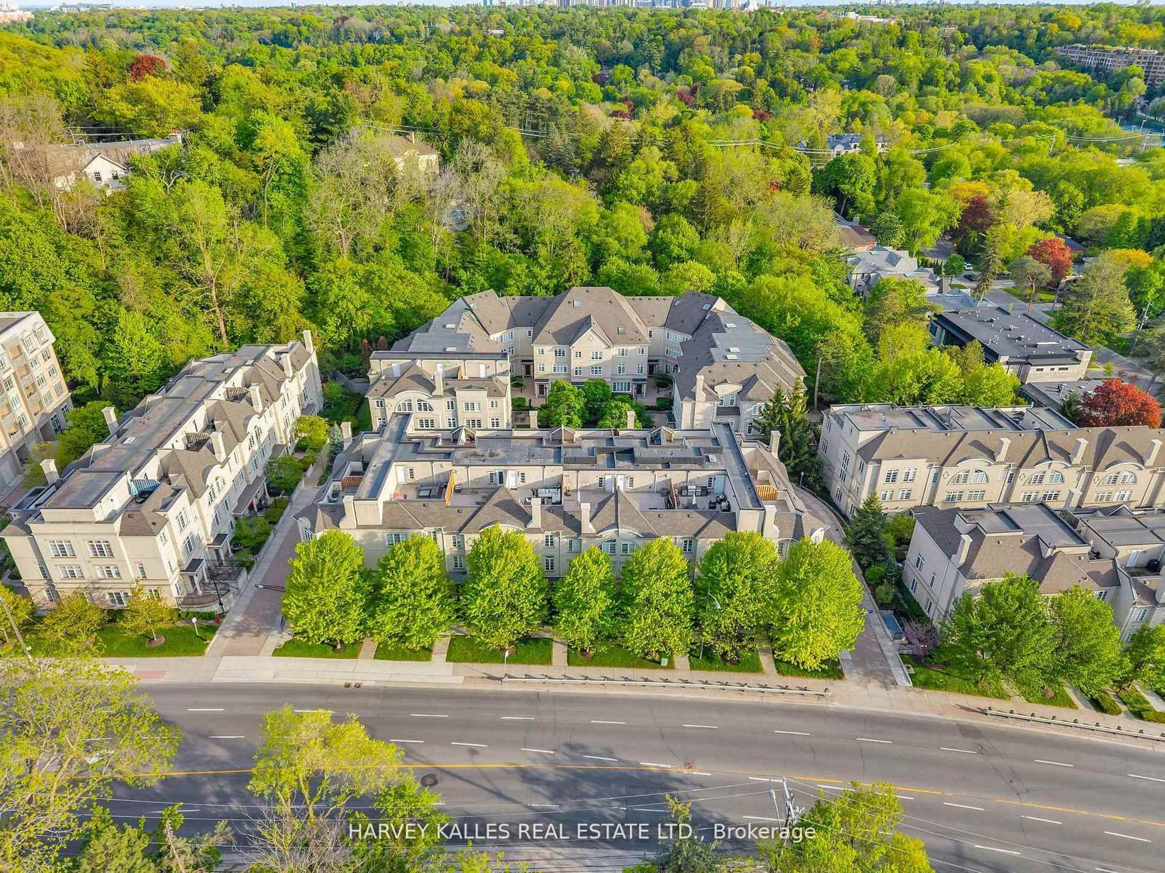 A pic from outside/outdoor area/front of a property/back of a property/a pic from drone, street for 51 York Mills Rd #313, Toronto Ontario M2P 1B6