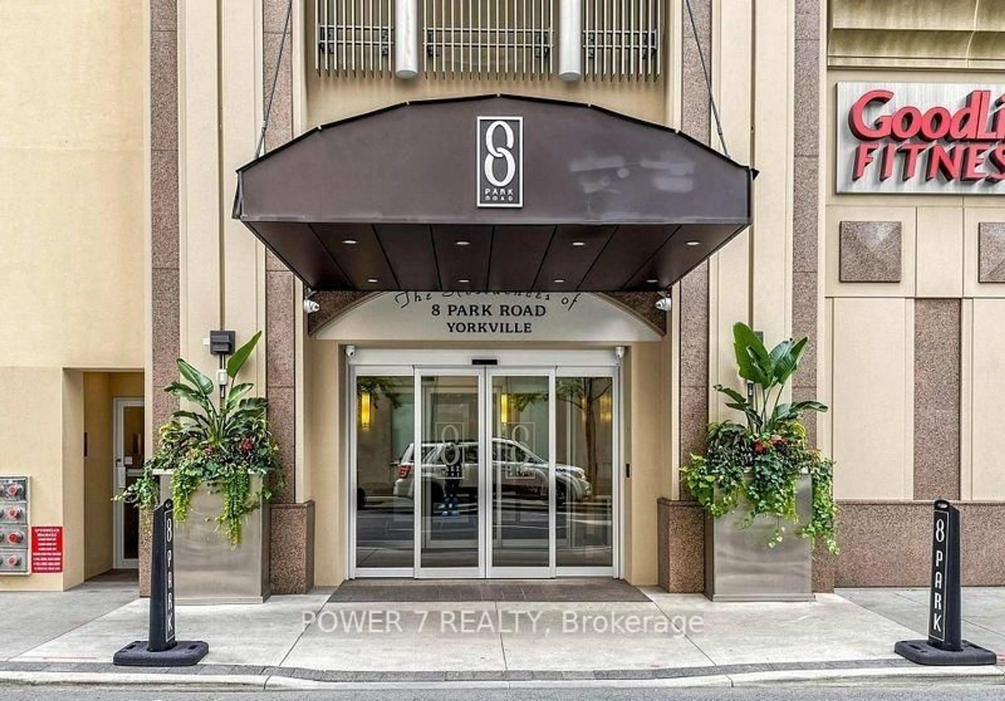 Indoor foyer for 8 Park Rd #2512, Toronto Ontario M4W 3S5