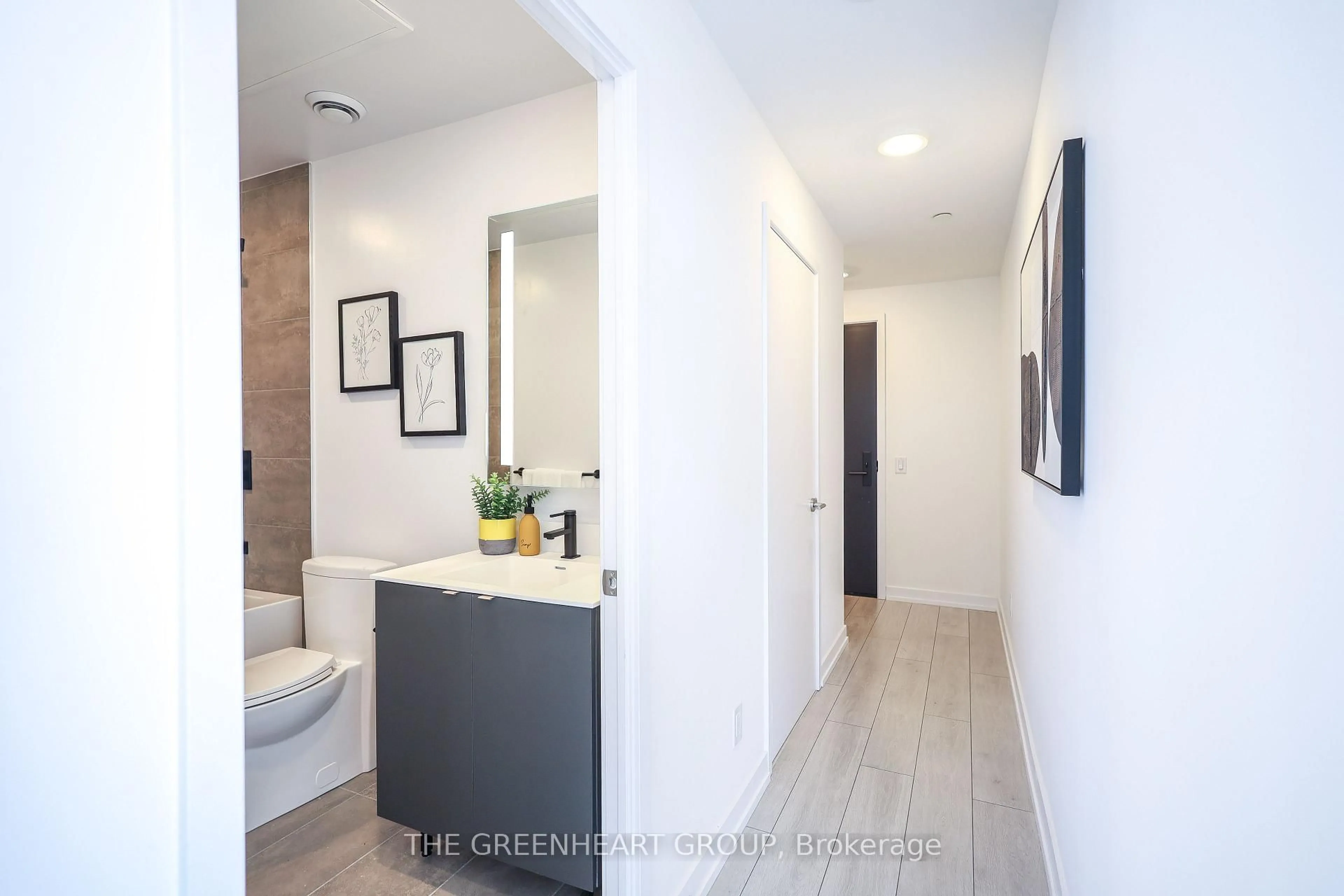 Contemporary bathroom, ceramic/tile floor for 500 Dupont St #504, Toronto Ontario M6G 0B8