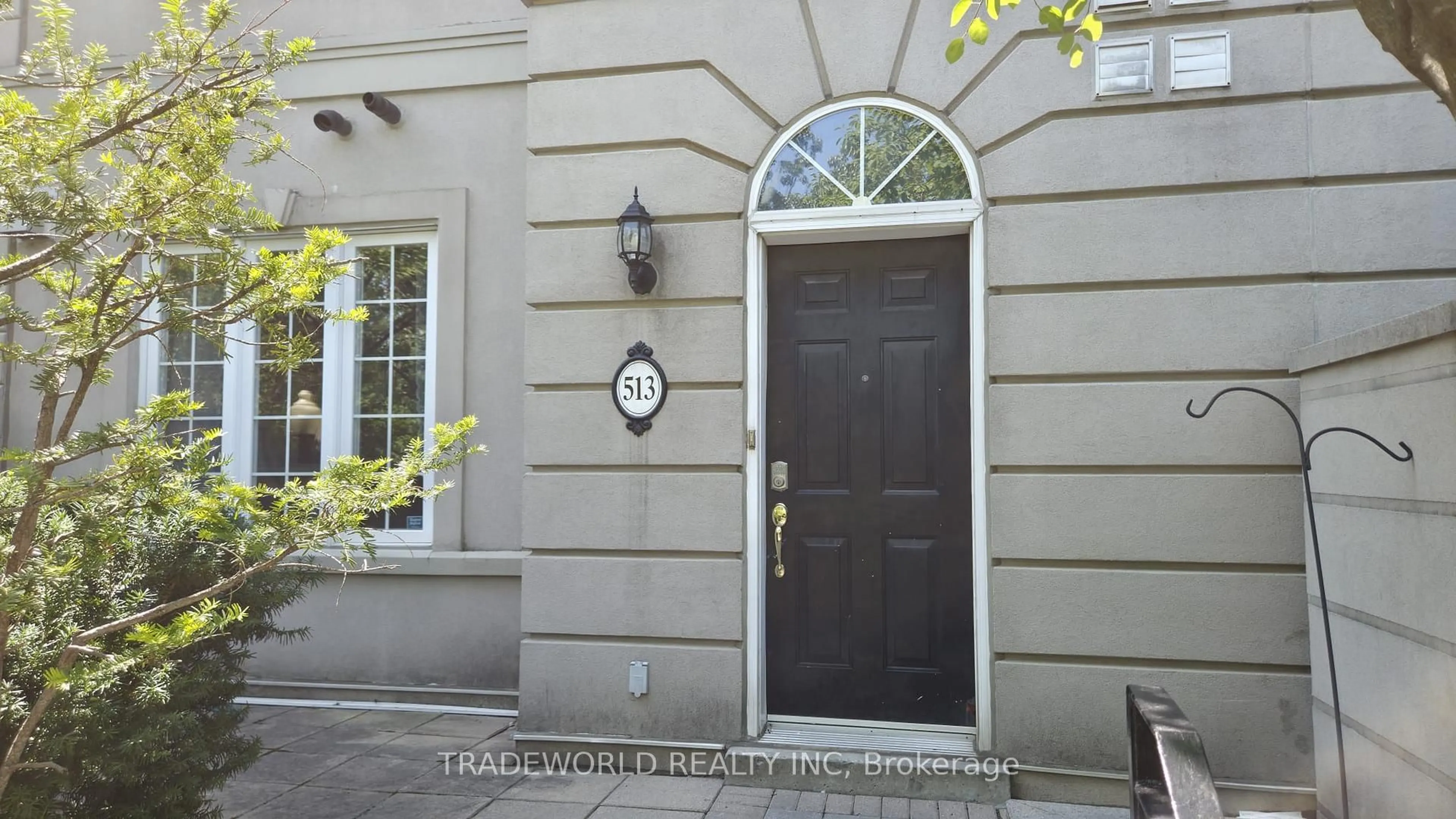 Indoor entryway for 37 Avondale Ave #513, Toronto Ontario M2N 7C1