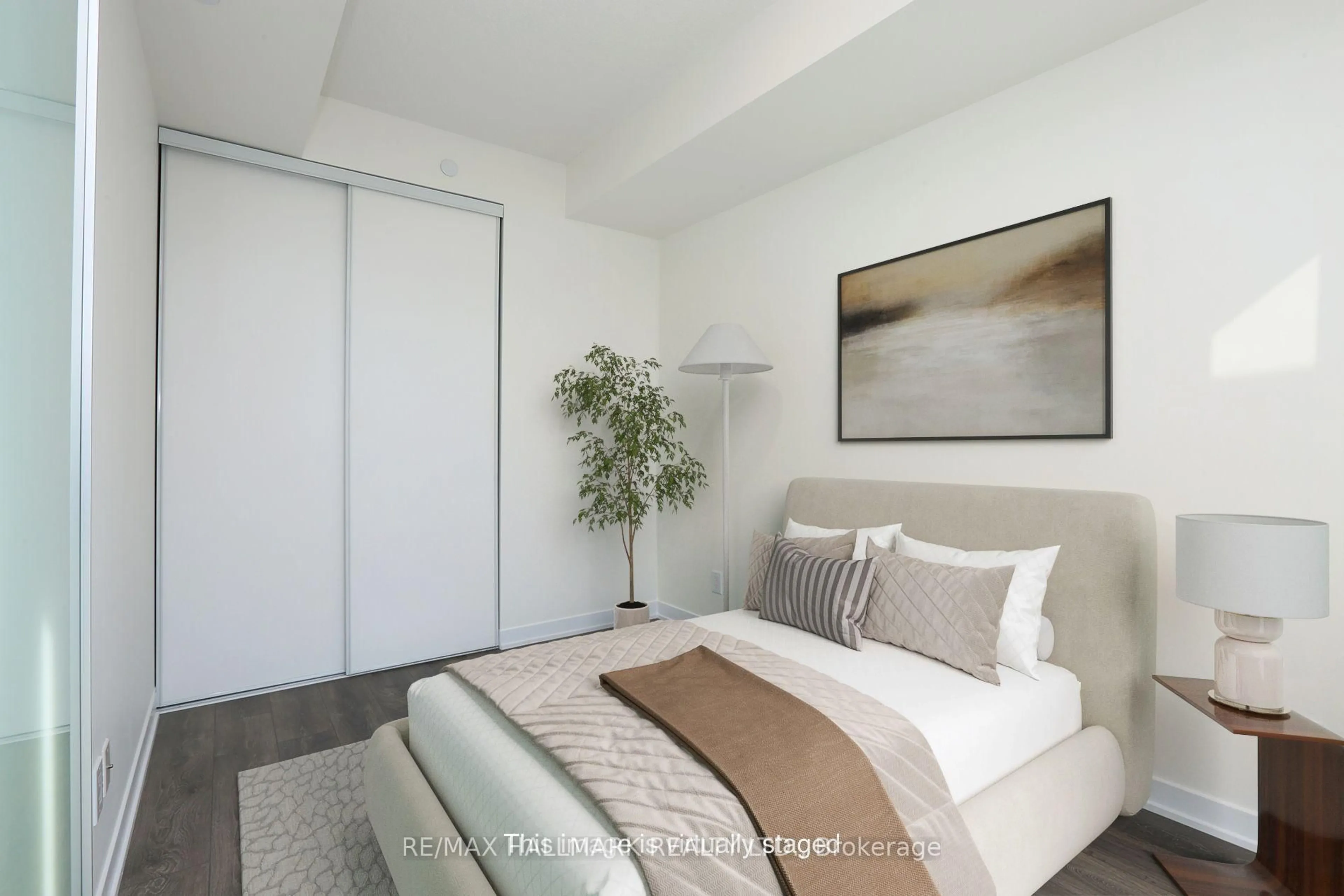 Bedroom with bed, unknown for 87 Peter St #4216, Toronto Ontario M5V 0P1