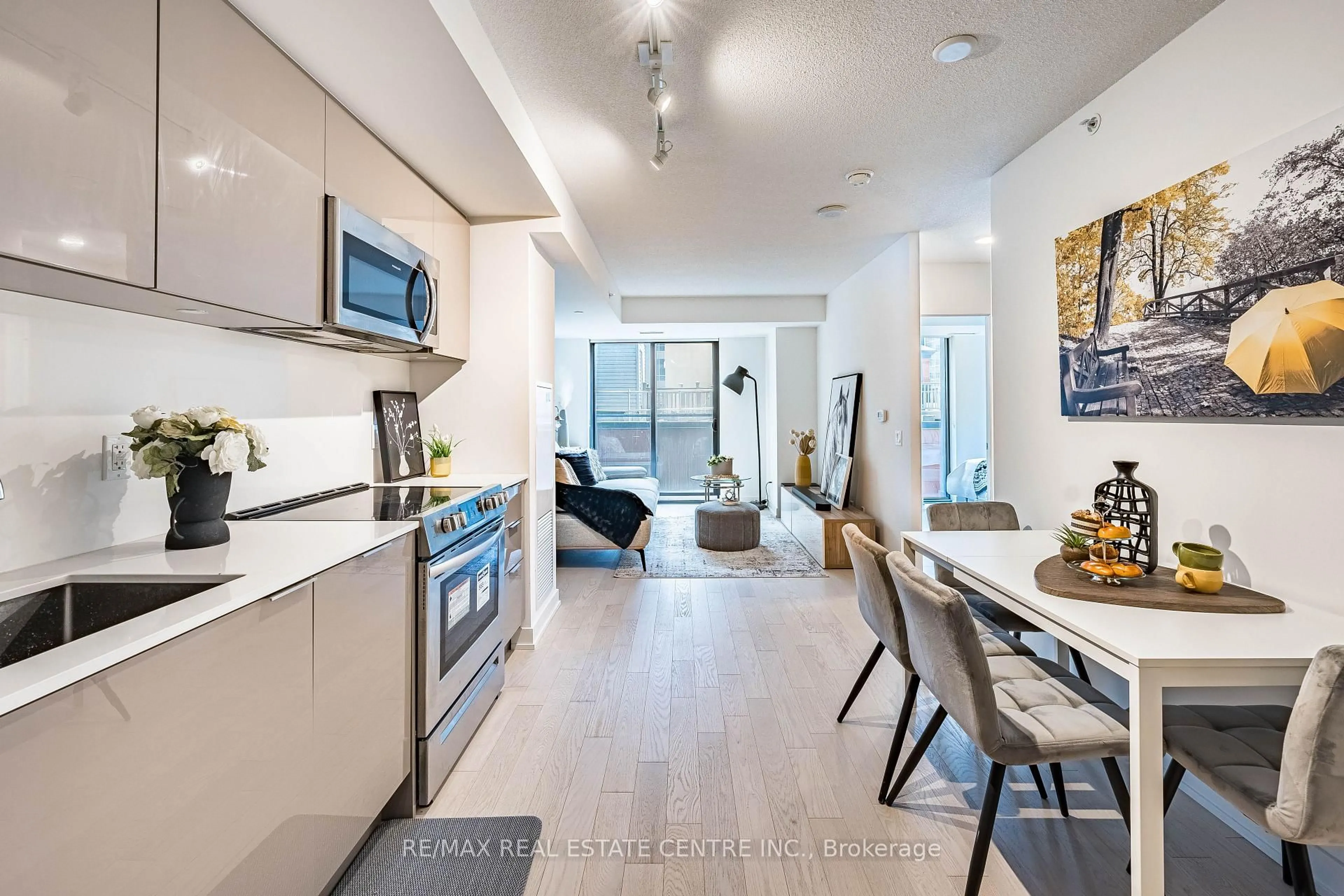 Open concept kitchen, unknown for 25 Richmond St #312, Toronto Ontario M5C 1N7