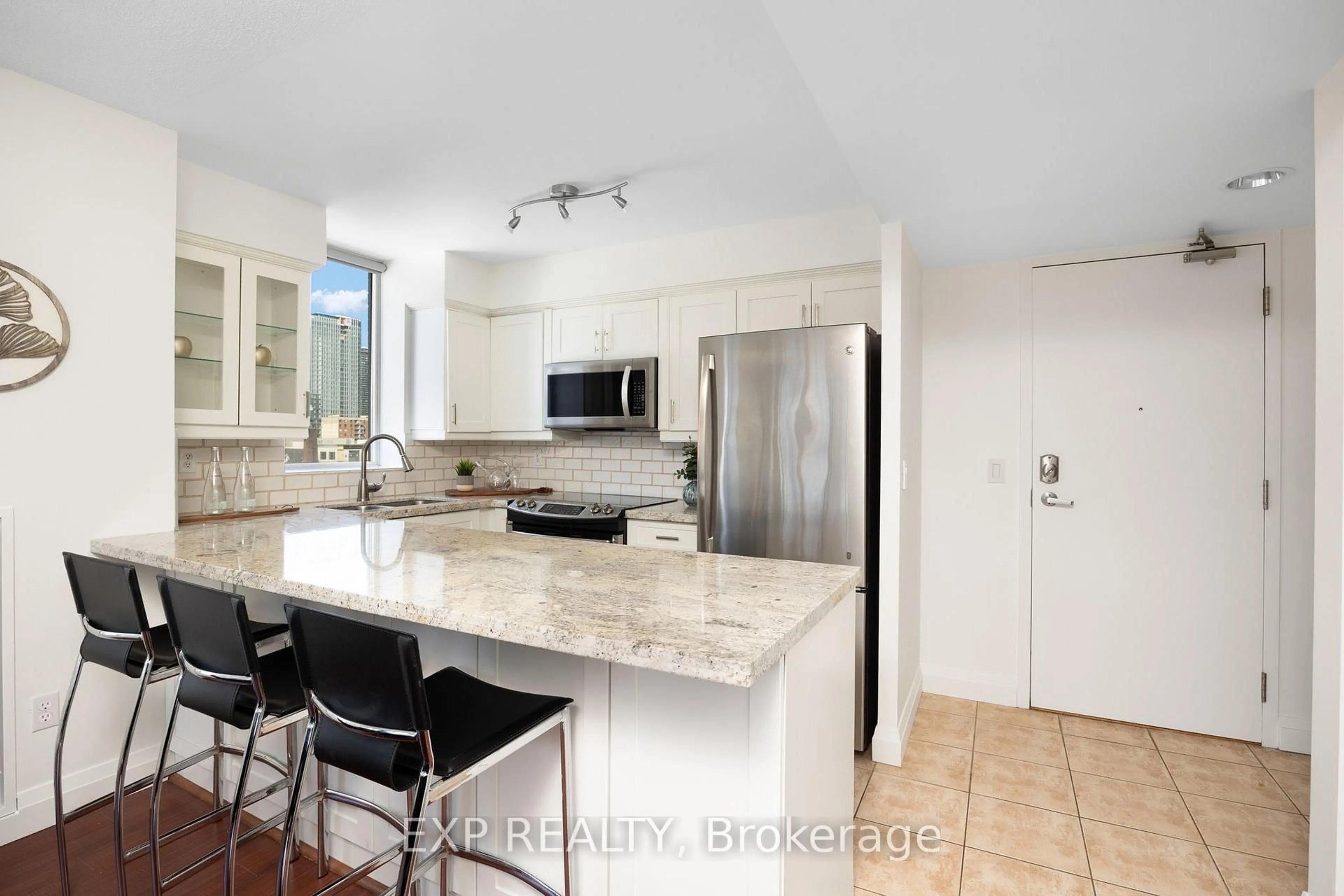 Open concept kitchen, ceramic/tile floor for 311 Richmond St #802, Toronto Ontario M5A 4S8
