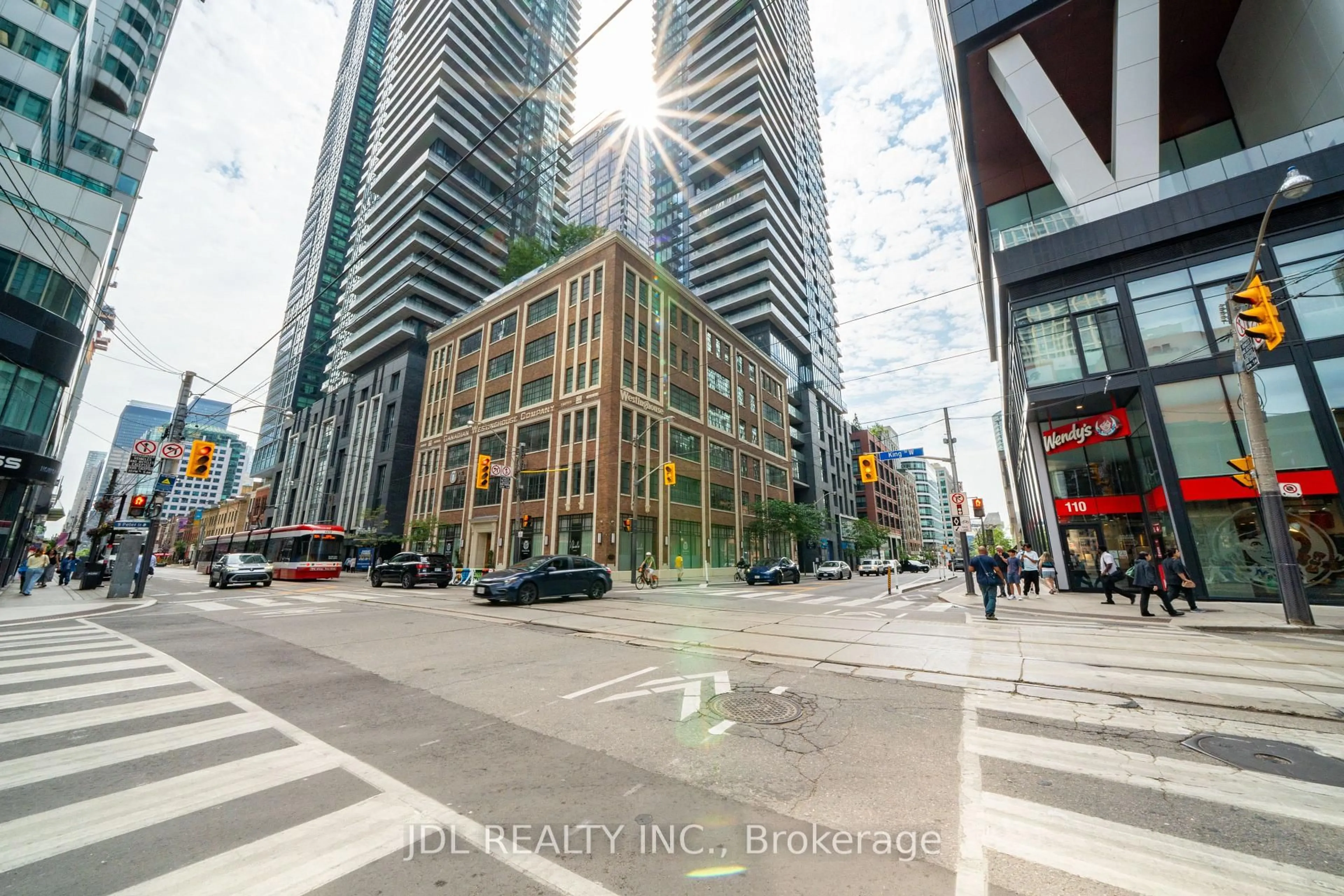 Blurry image for 87 Peter St #1411, Toronto Ontario M5V 0P1