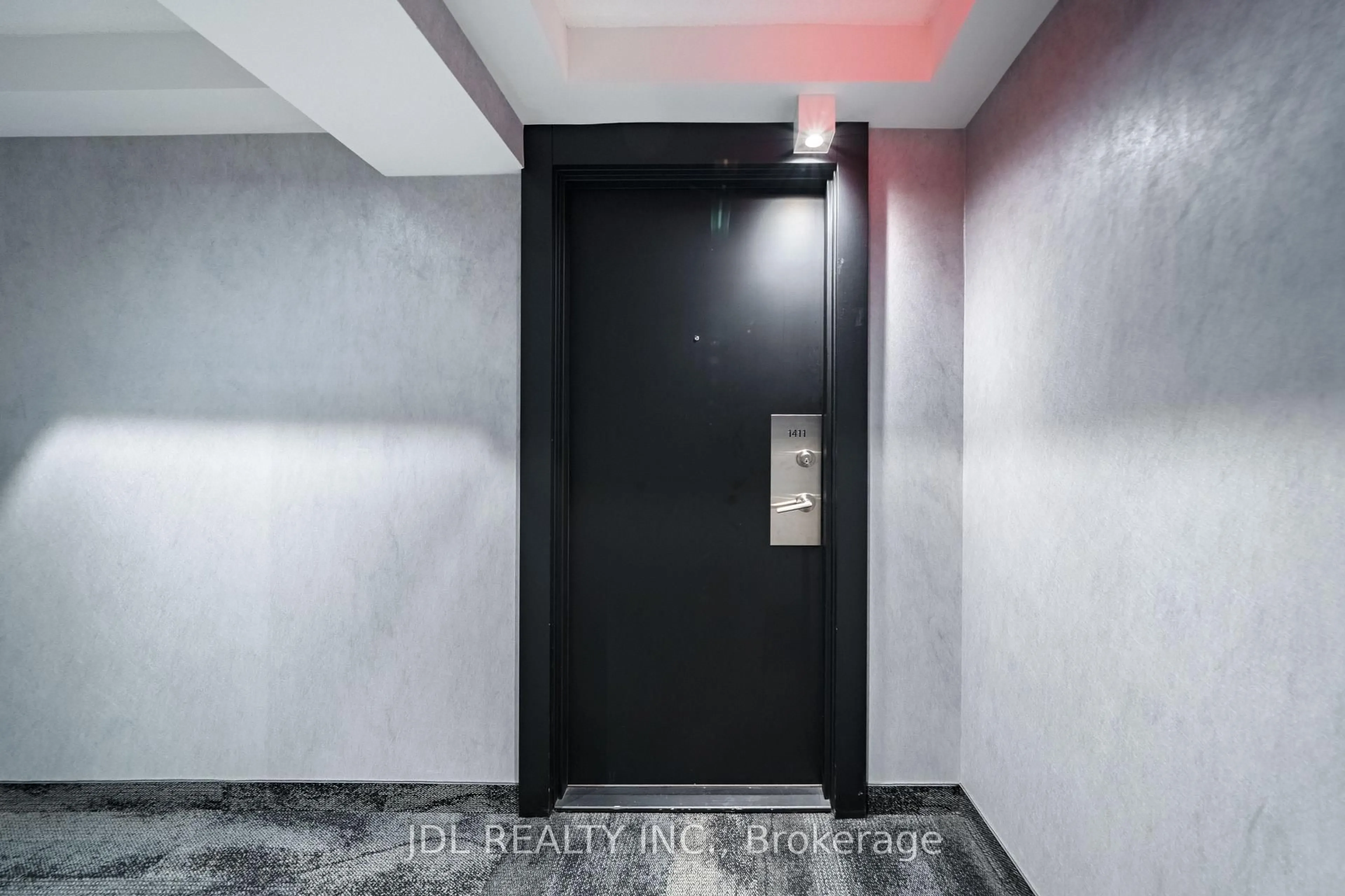 Indoor foyer for 87 Peter St #1411, Toronto Ontario M5V 0P1