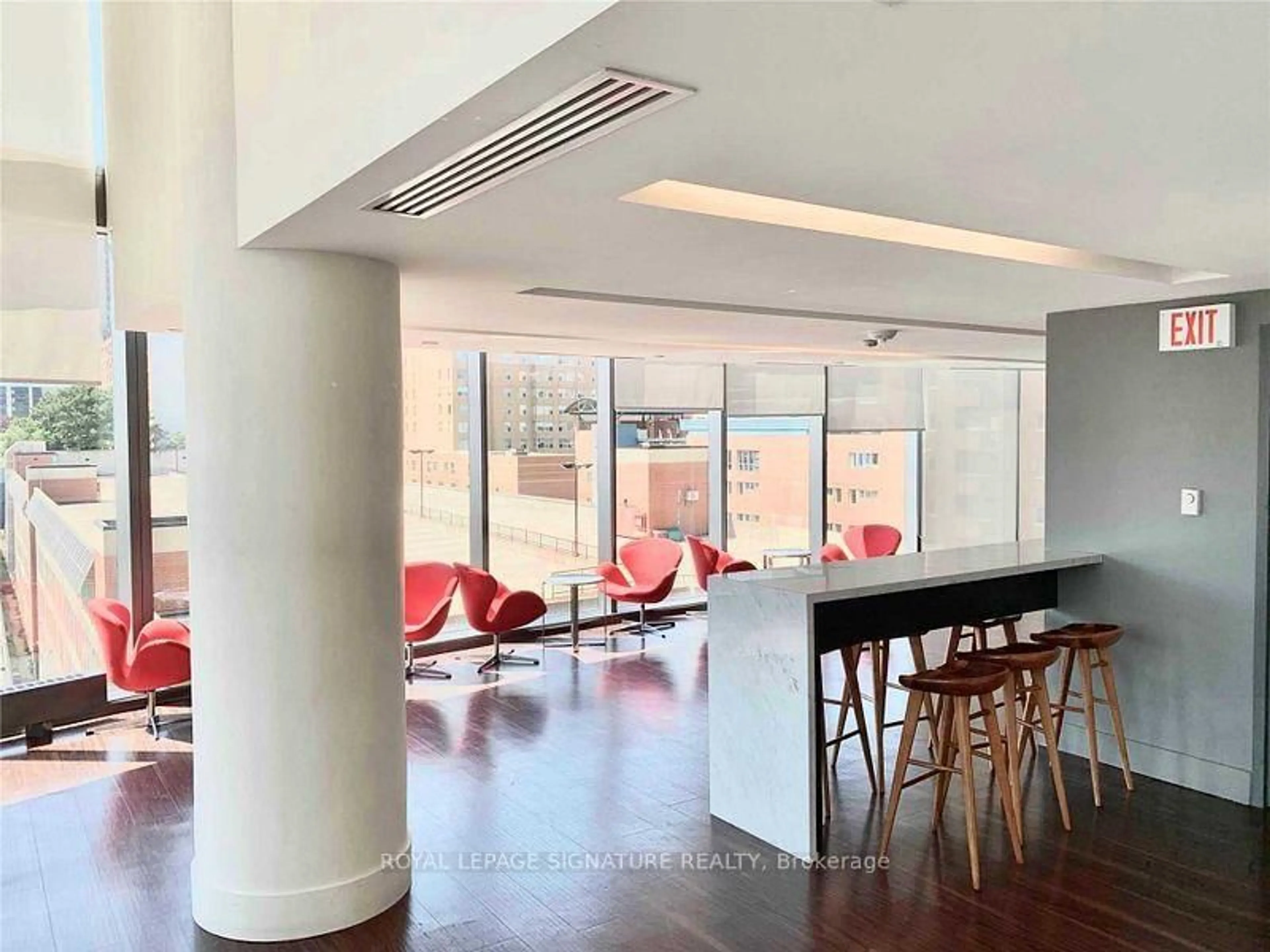 Indoor foyer for 1 Market St #914, Toronto Ontario M5E 0A2