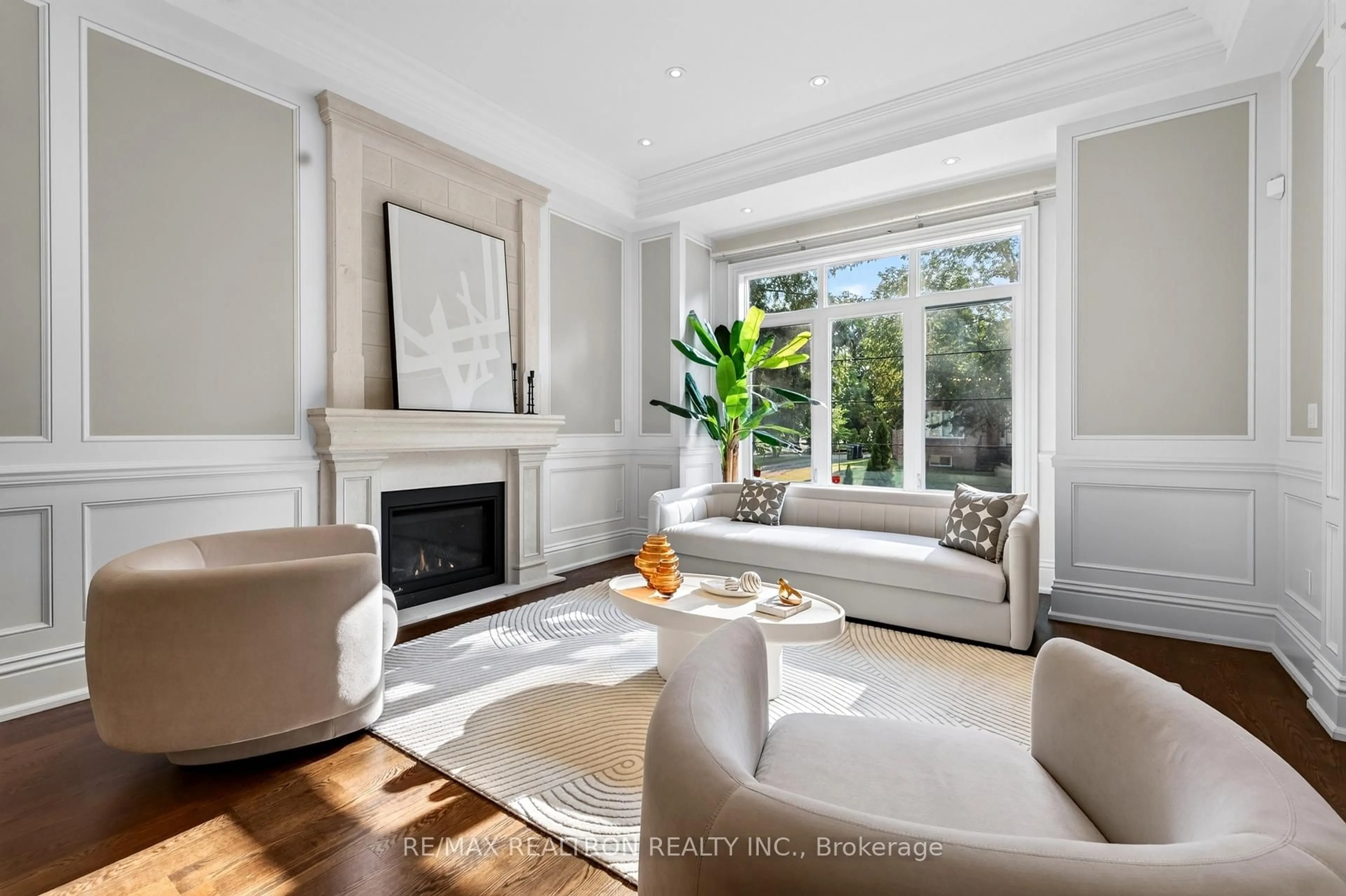 Living room with furniture, unknown for 5 Lloydminster Cres, Toronto Ontario M2M 2R9