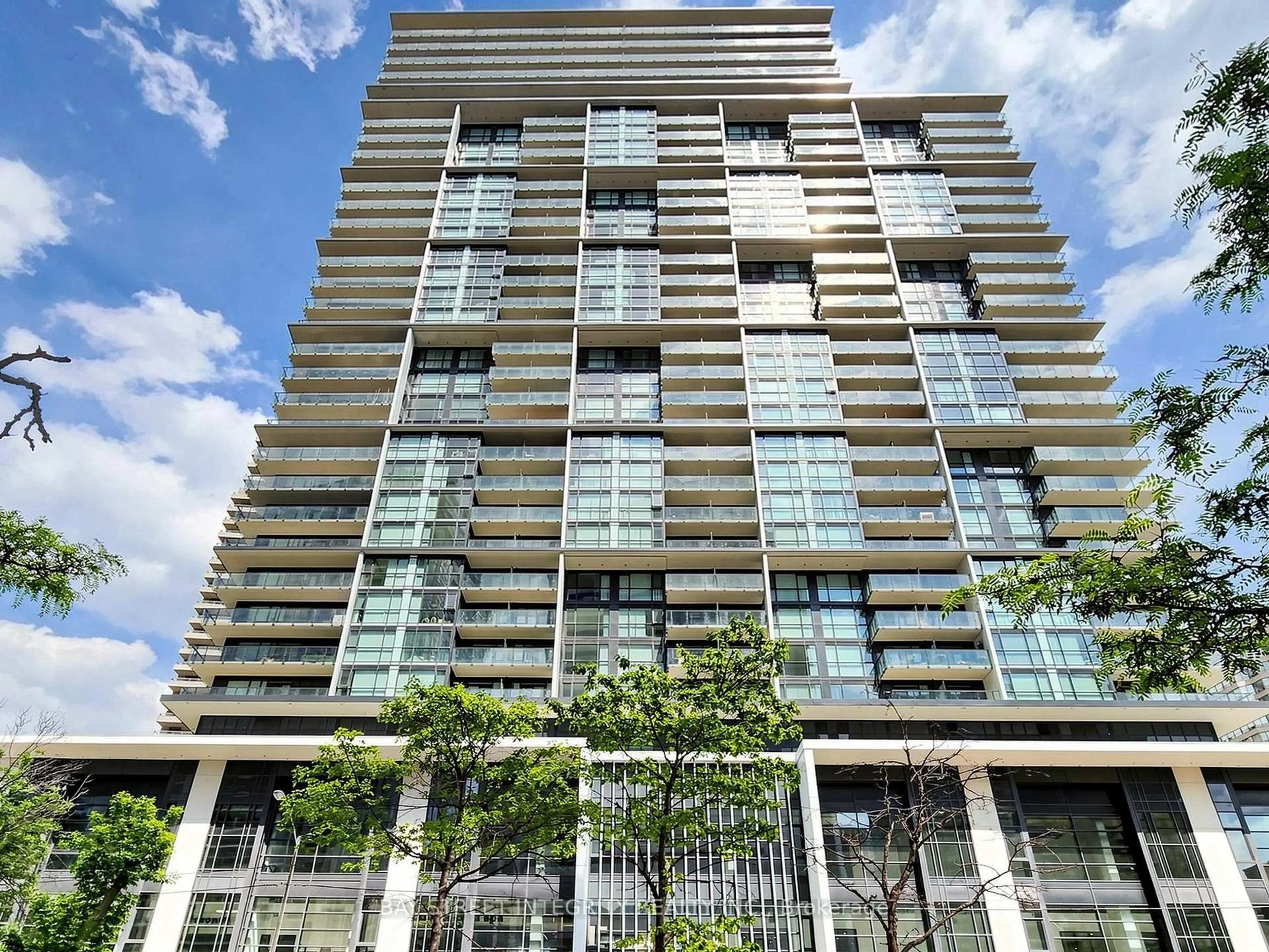 Indoor foyer for 4955 Yonge St #1616, Toronto Ontario M2N 0L8